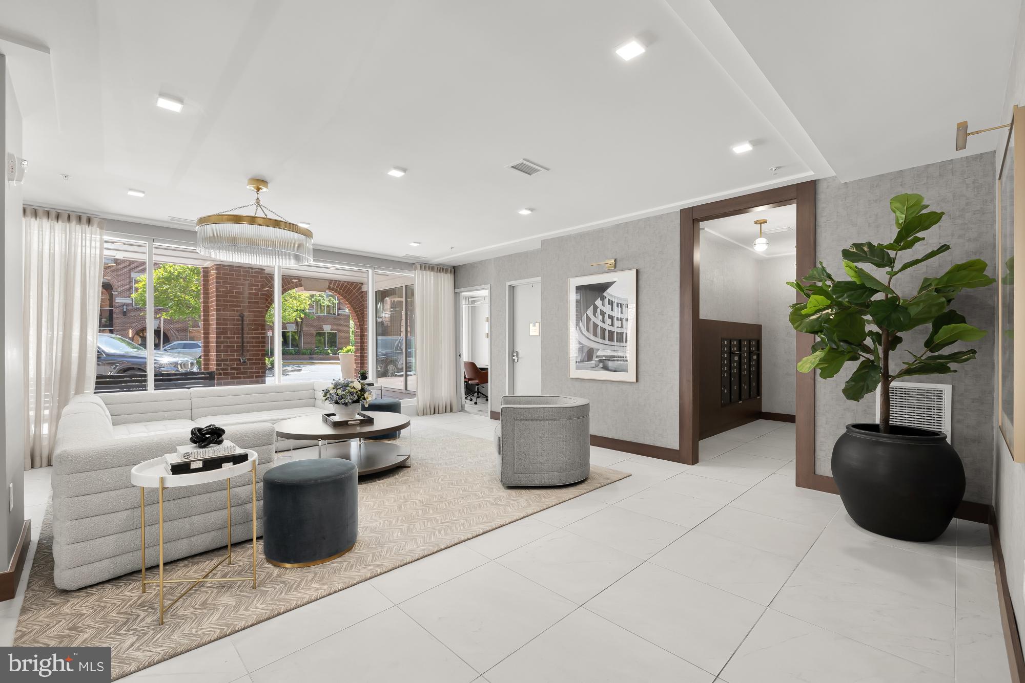 625 SLATERS LANE 104