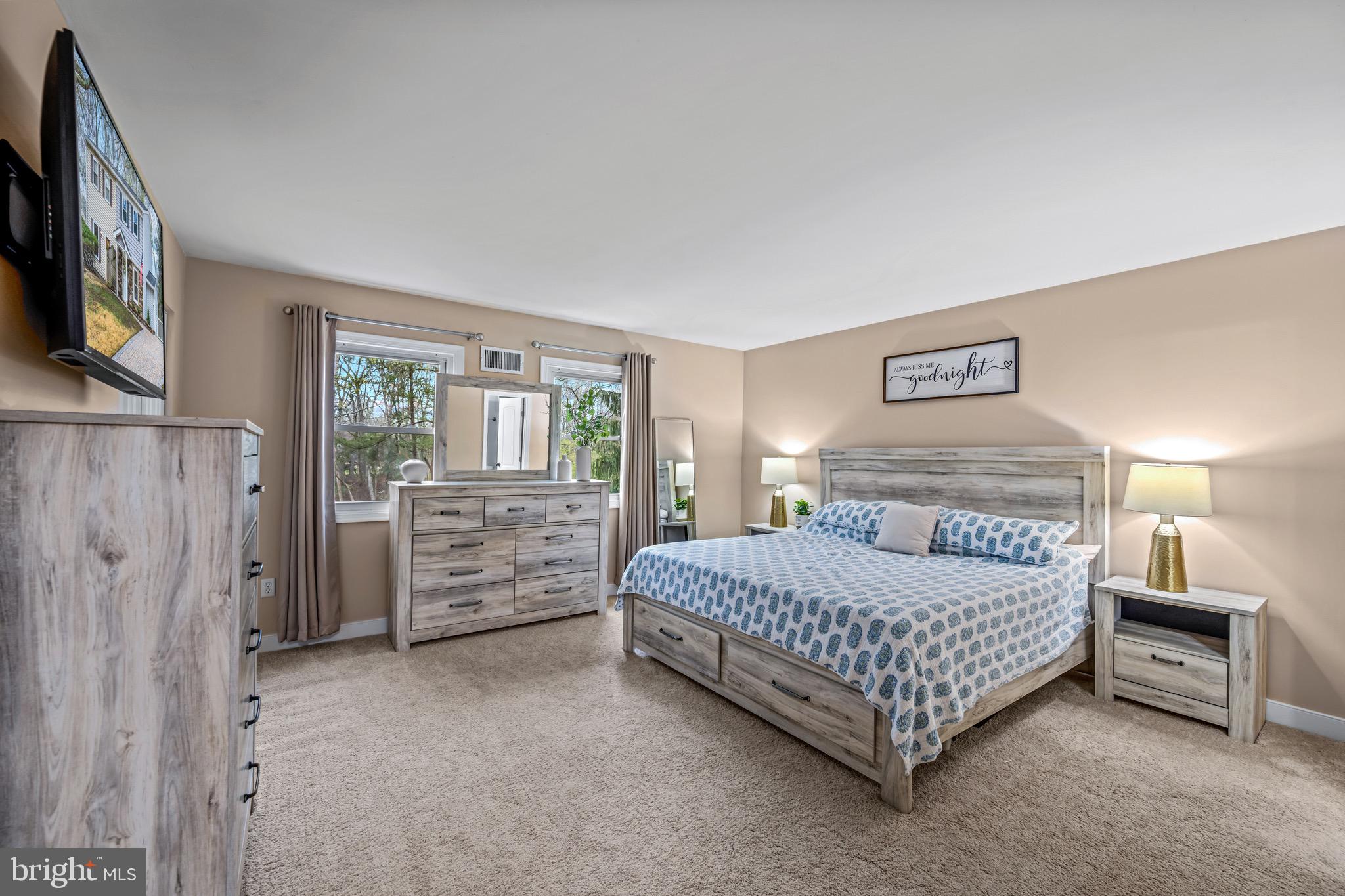 MCKINSEY WOODS - Residential