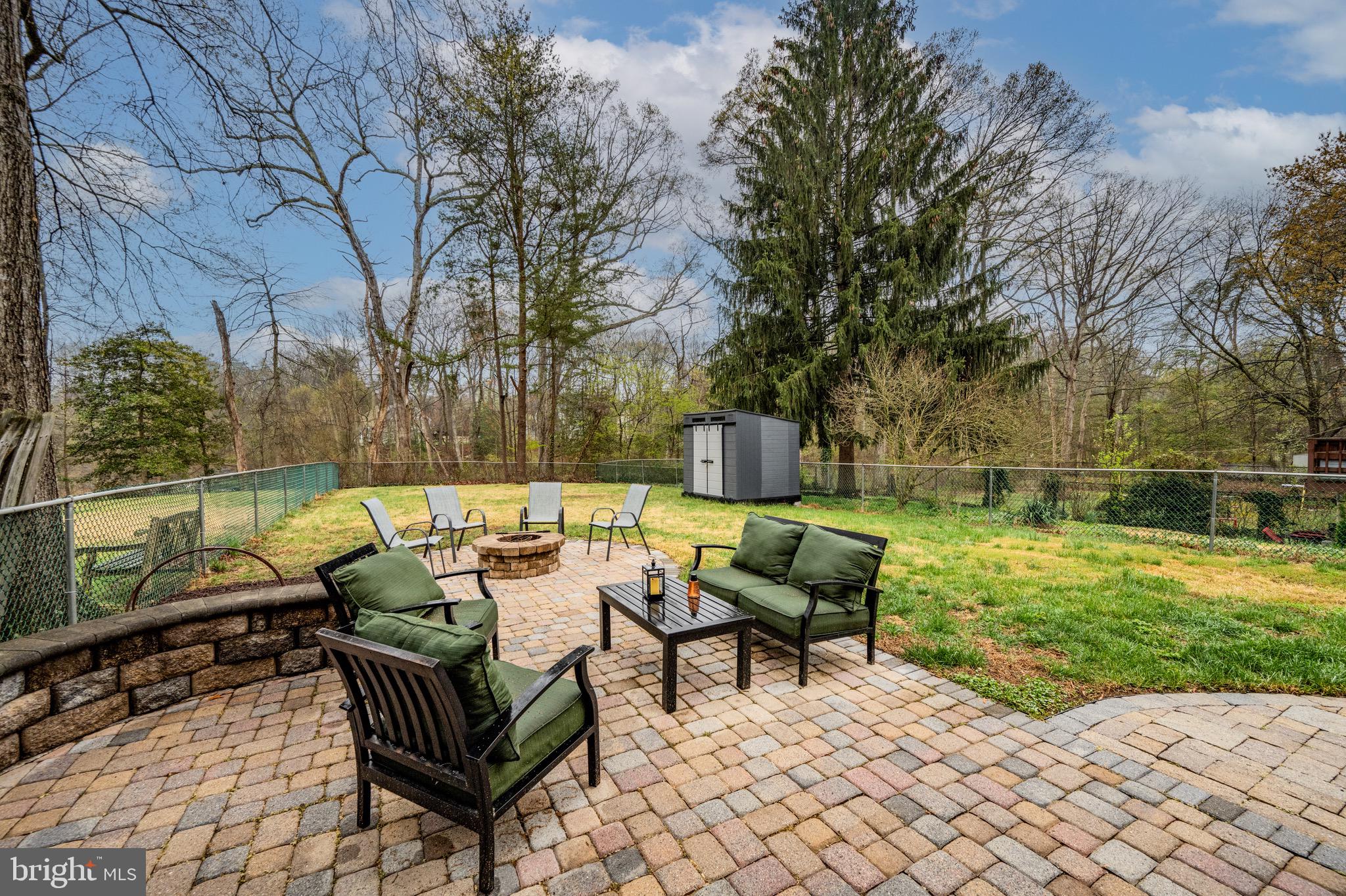 MCKINSEY WOODS - Residential