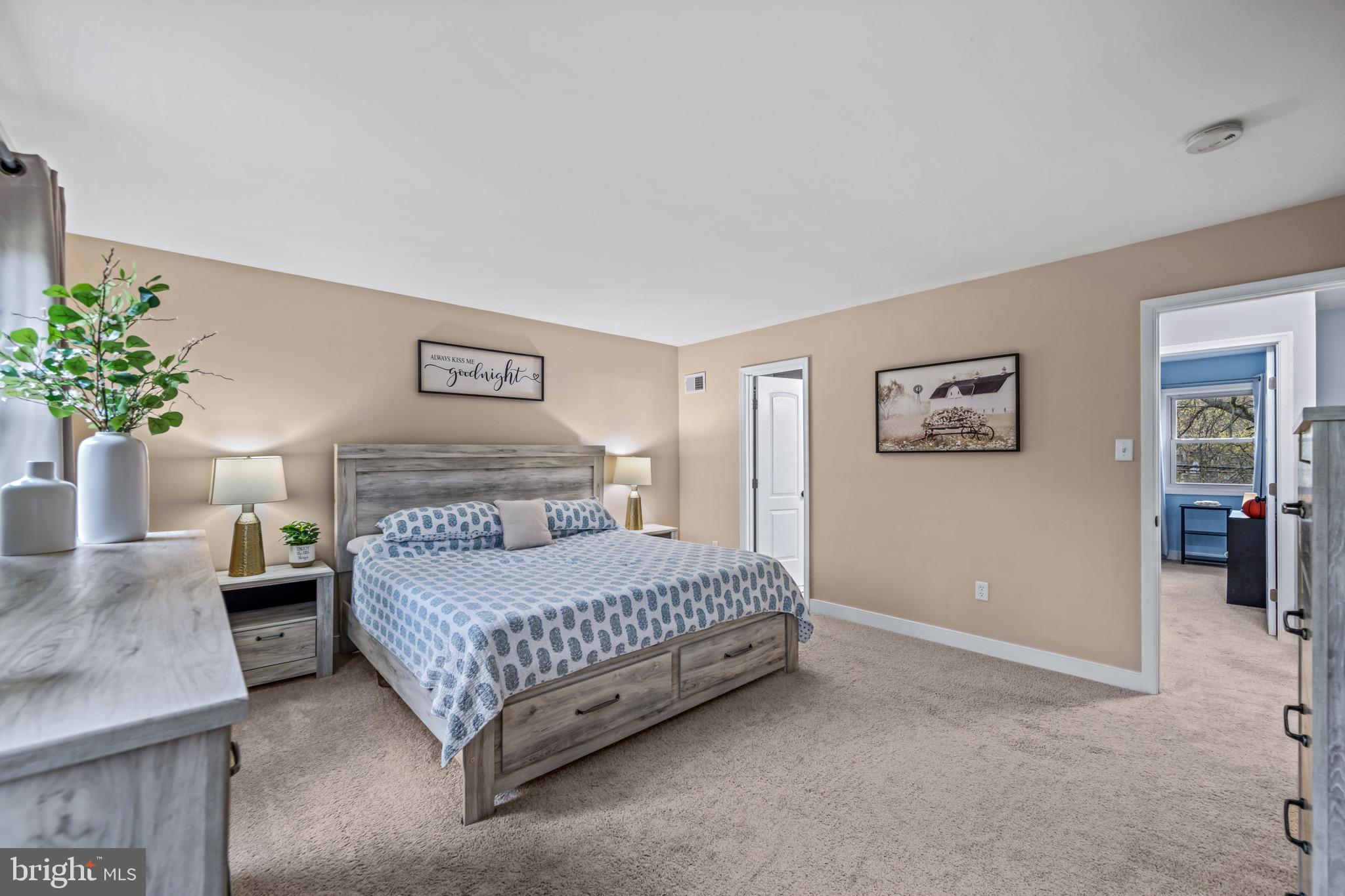 MCKINSEY WOODS - Residential