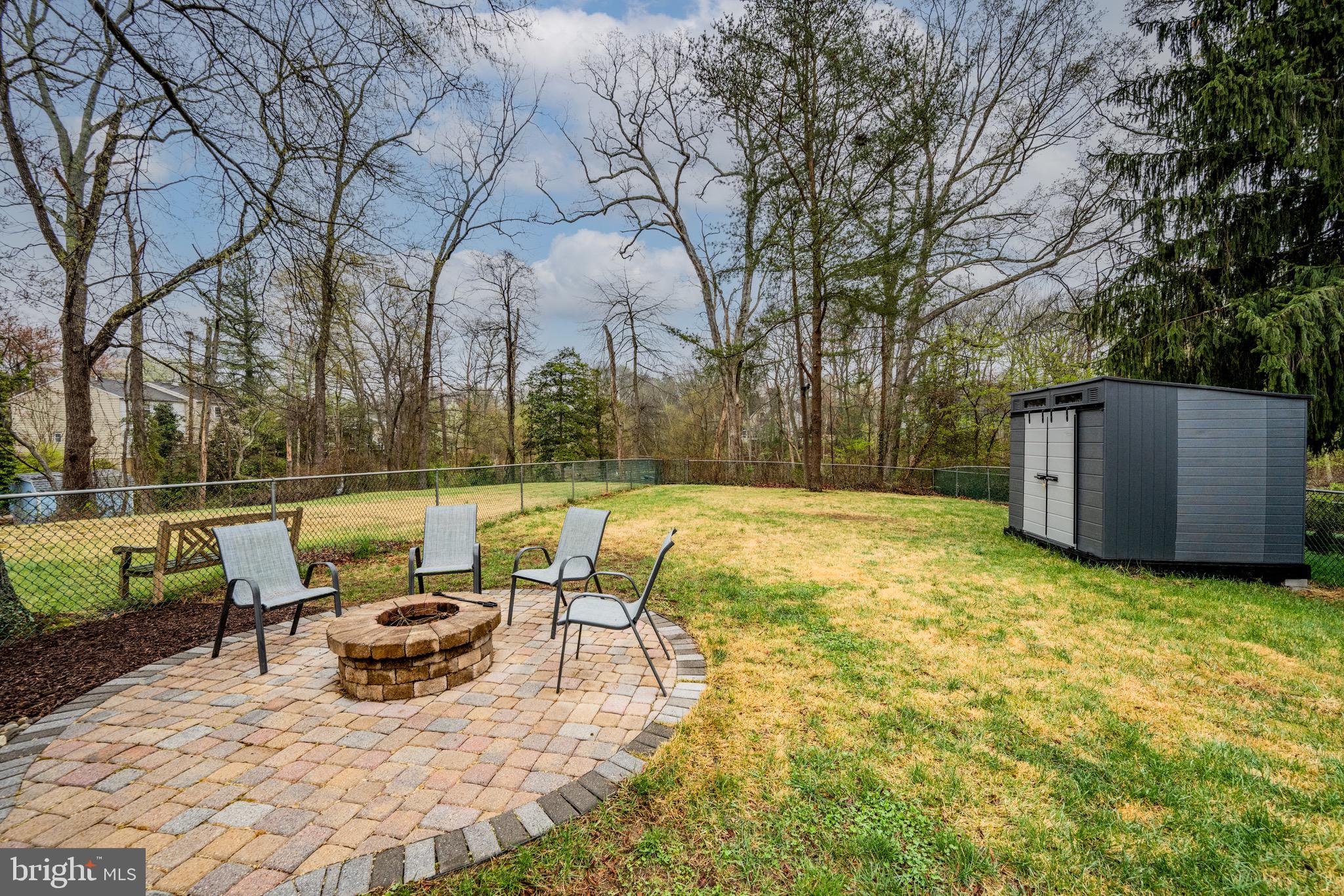 MCKINSEY WOODS - Residential