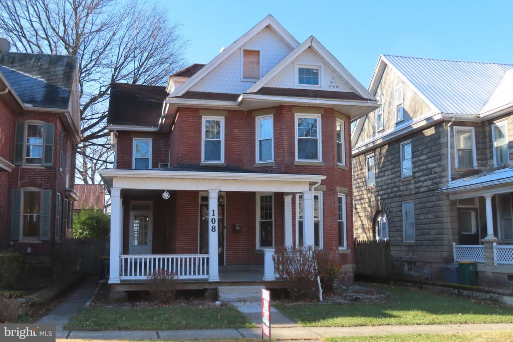 Photo of 108 Commerce, CHAMBERSBURG, PA 17201 (MLS # PAFL2030114)