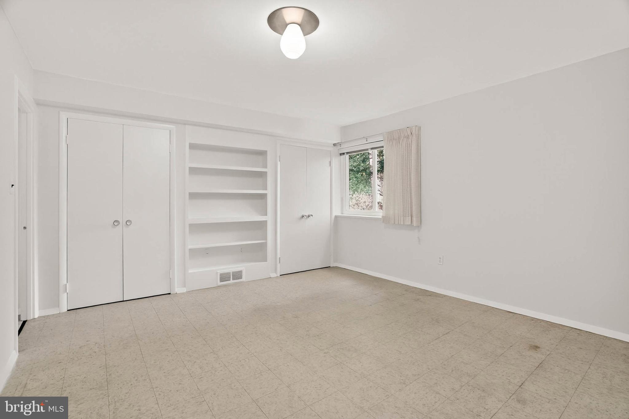 SPRINGBROOK FOREST - Residential