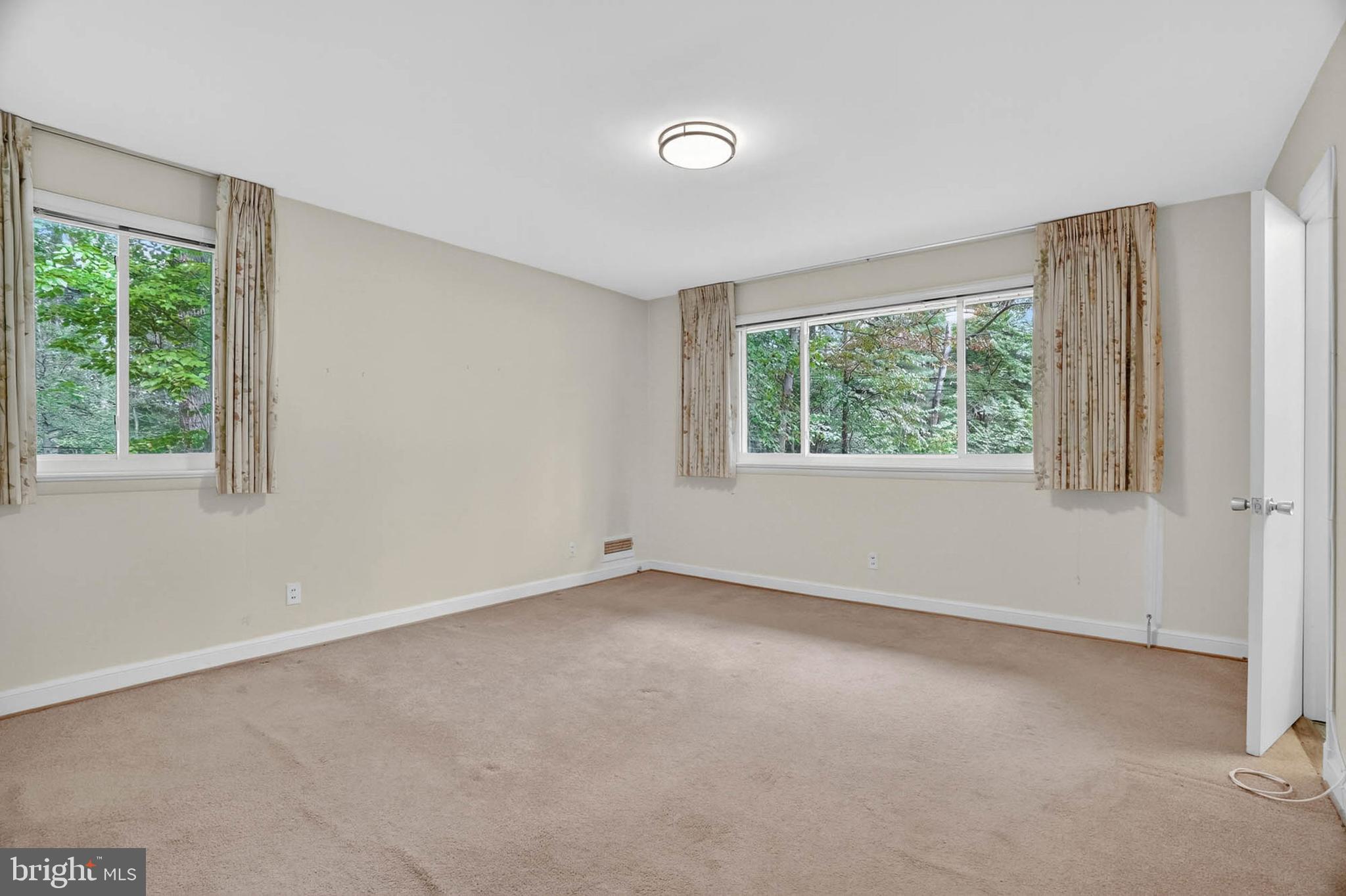 SPRINGBROOK FOREST - Residential