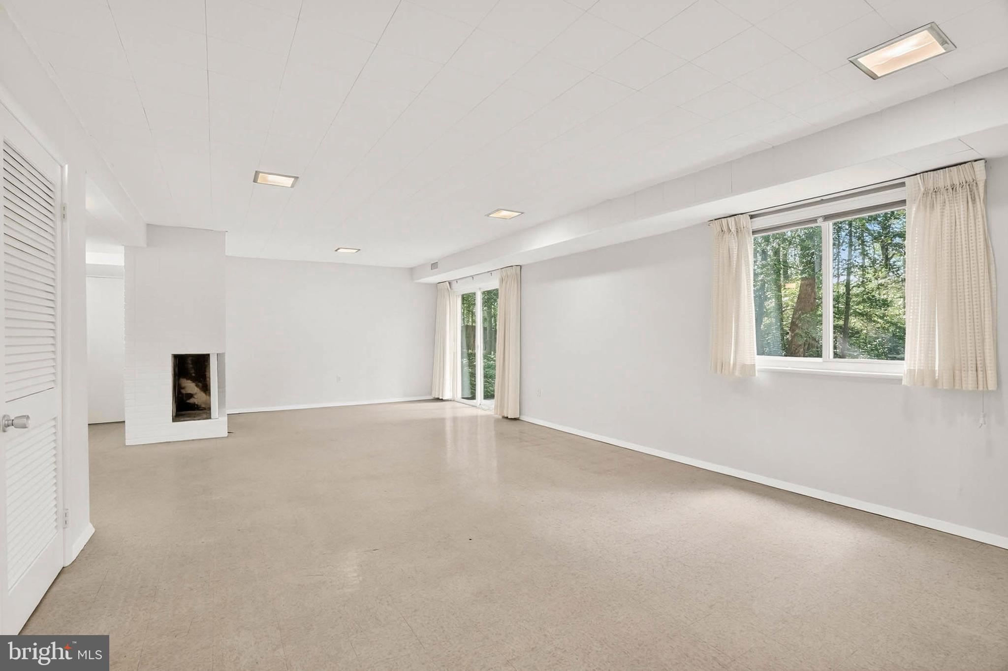 SPRINGBROOK FOREST - Residential