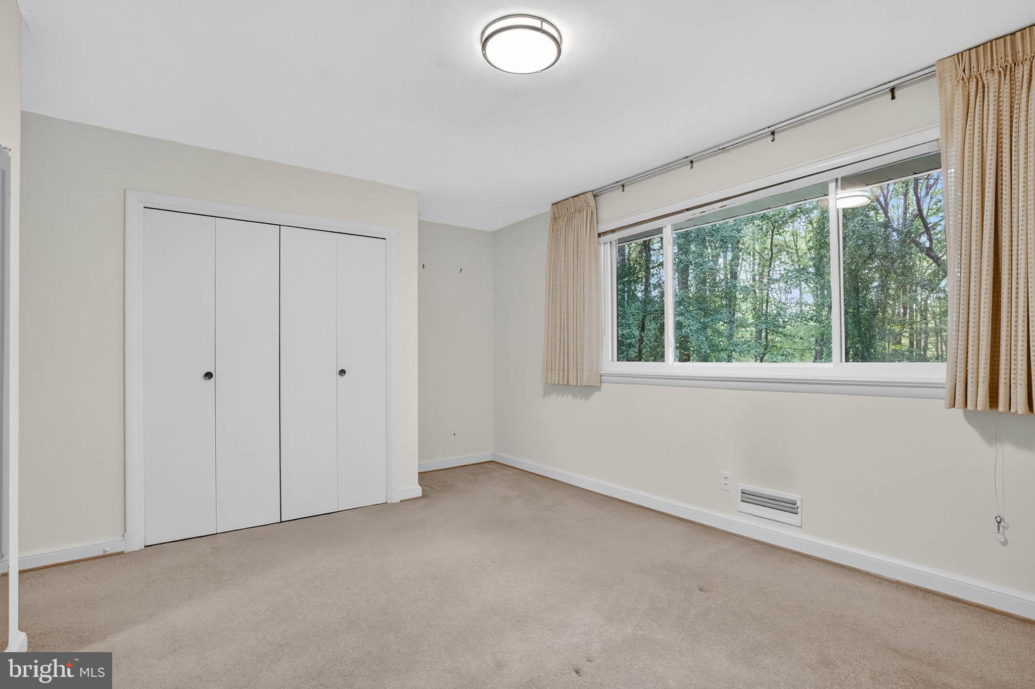 SPRINGBROOK FOREST - Residential