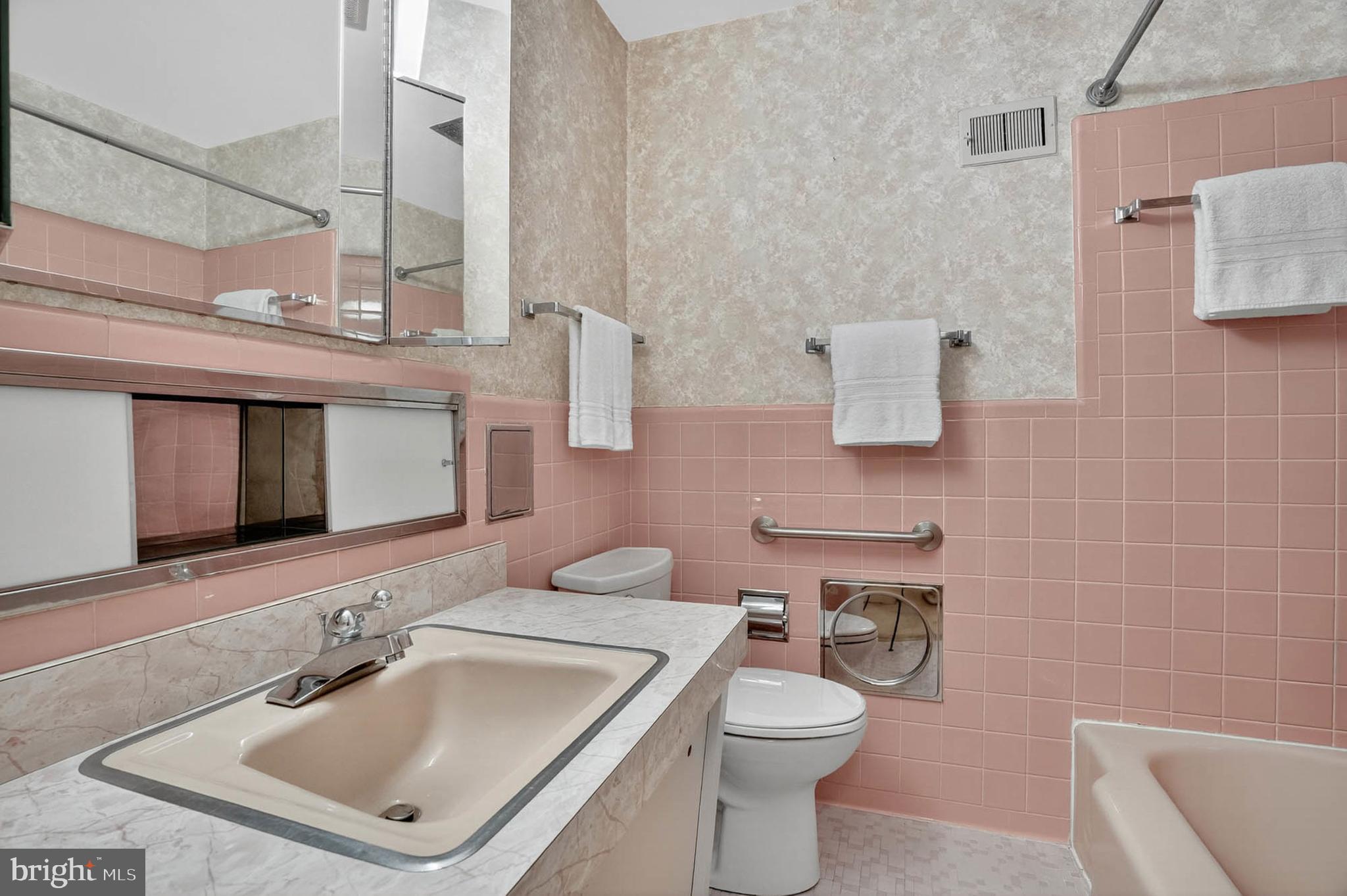 SPRINGBROOK FOREST - Residential