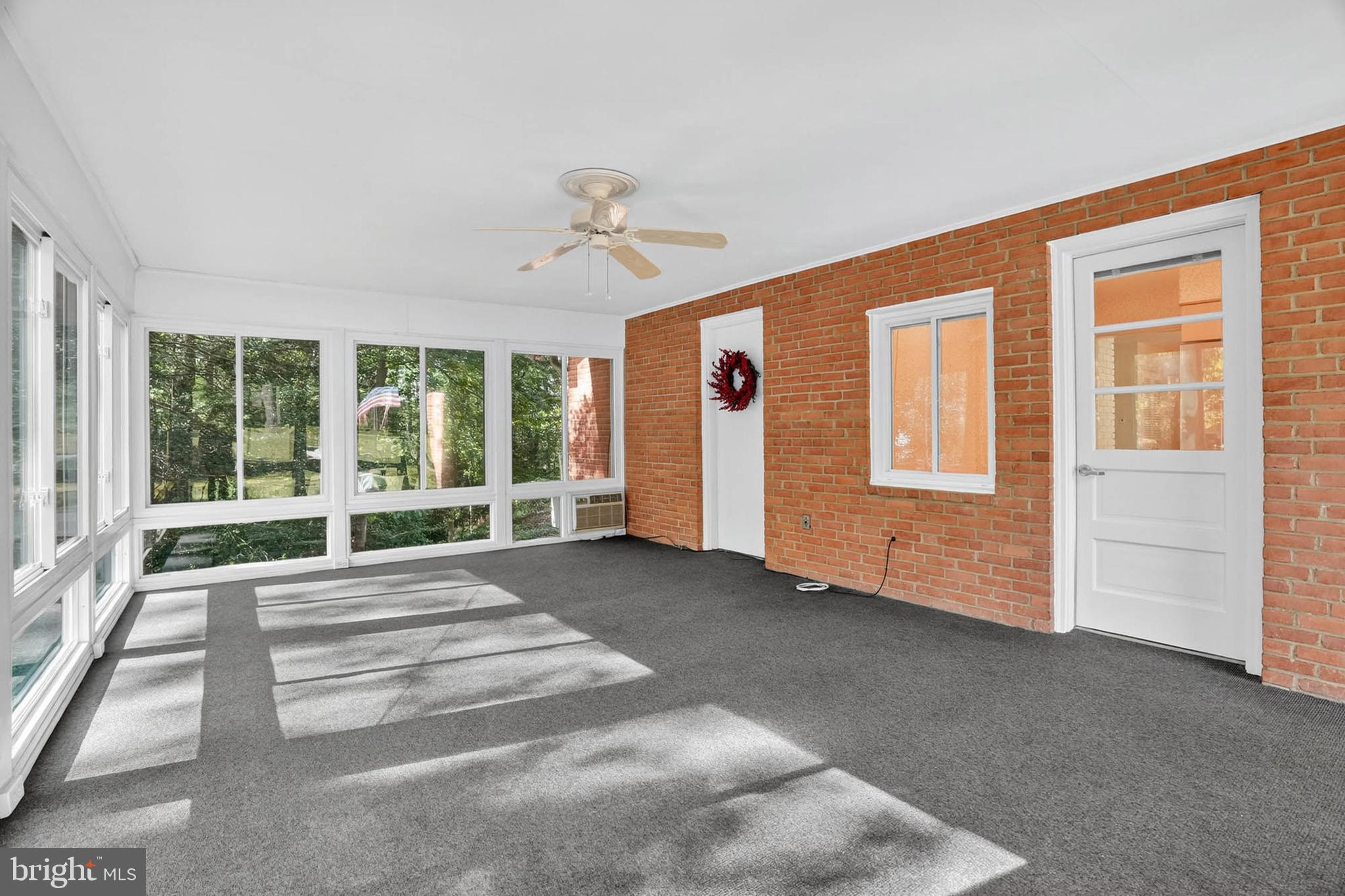 SPRINGBROOK FOREST - Residential