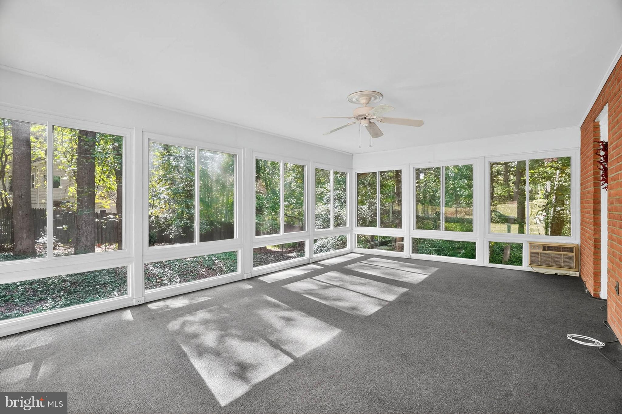 SPRINGBROOK FOREST - Residential