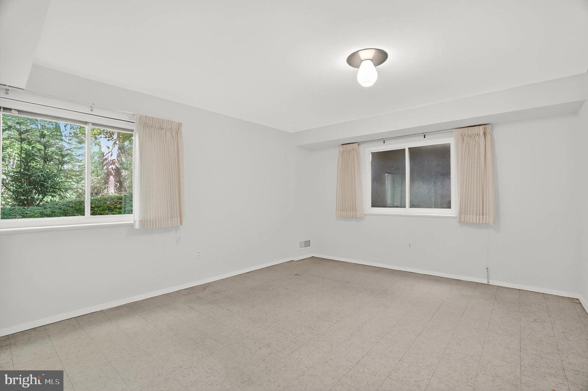 SPRINGBROOK FOREST - Residential