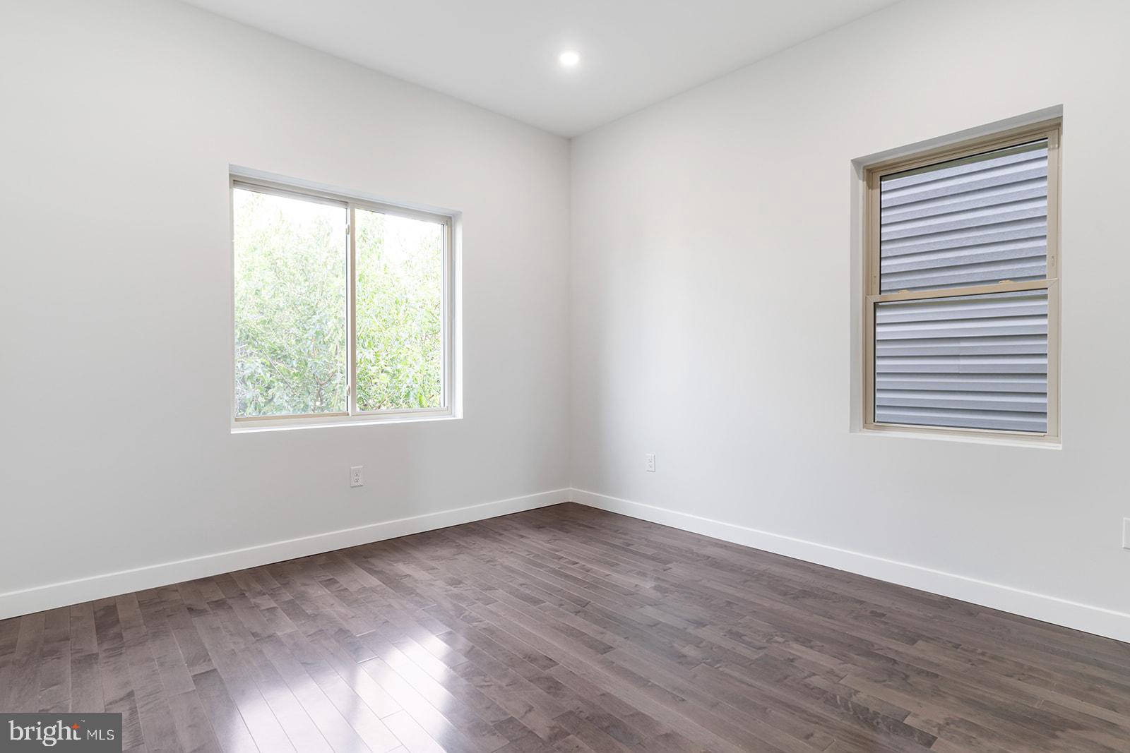 NORRIS SQUARE - Residential Lease