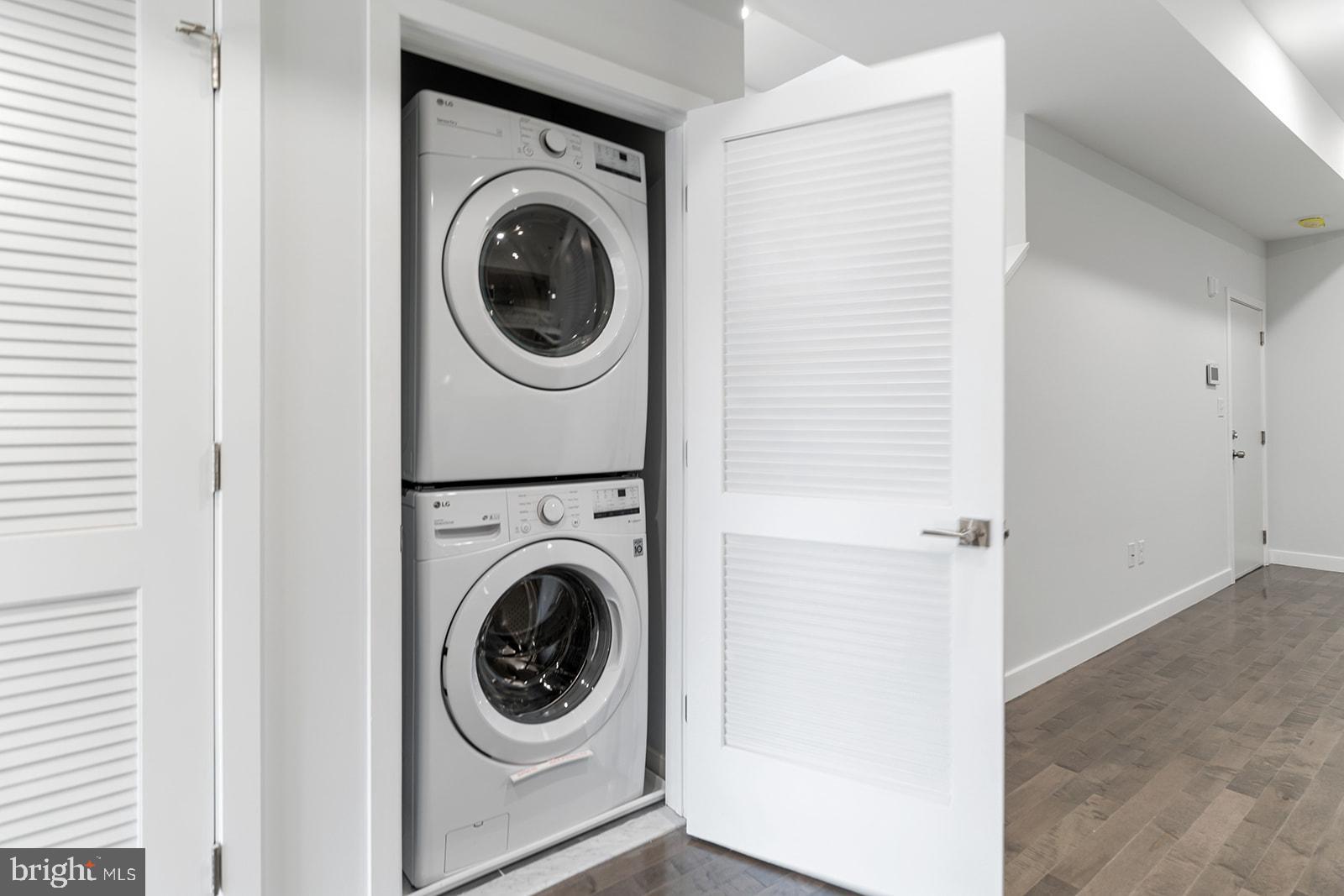 NORRIS SQUARE - Residential Lease