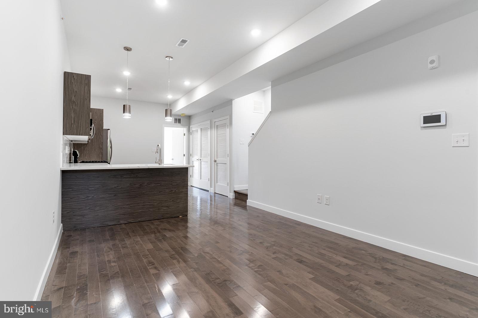 NORRIS SQUARE - Residential Lease