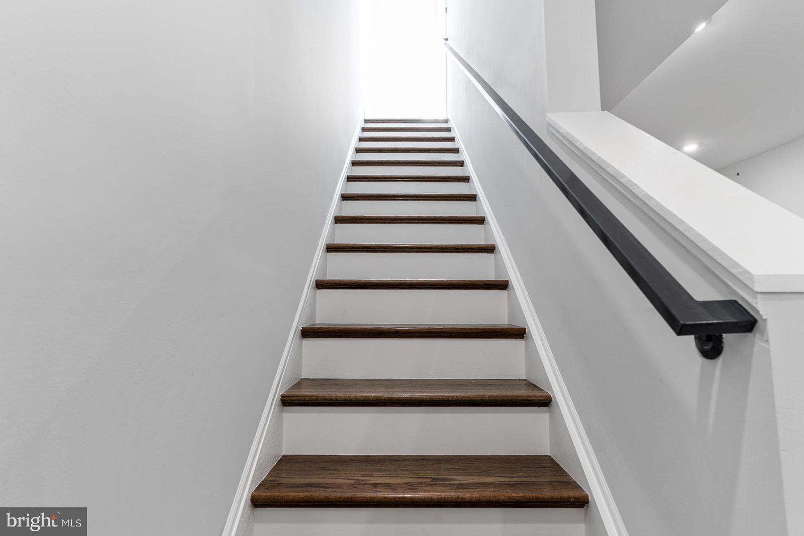 NORRIS SQUARE - Residential Lease