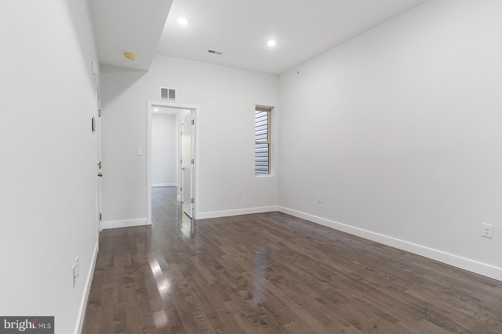 NORRIS SQUARE - Residential Lease