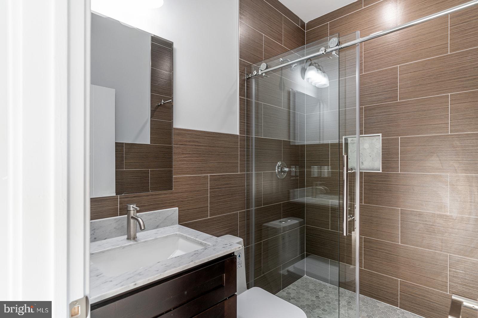 NORRIS SQUARE - Residential Lease