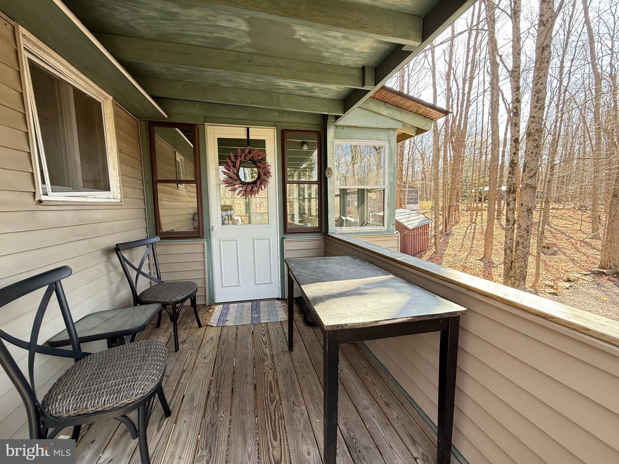 ARROWHEAD LAKE - Residential