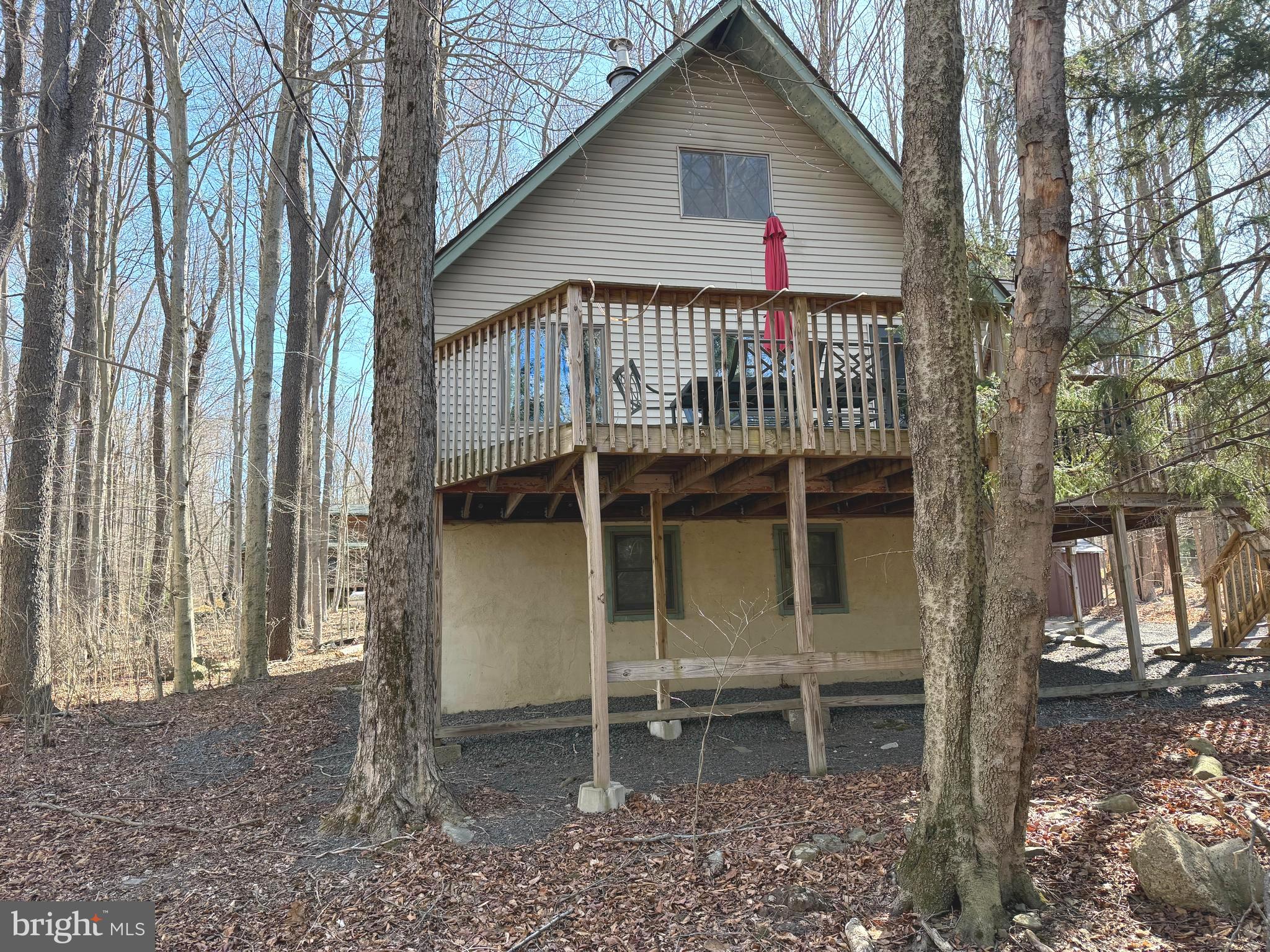 ARROWHEAD LAKE - Residential