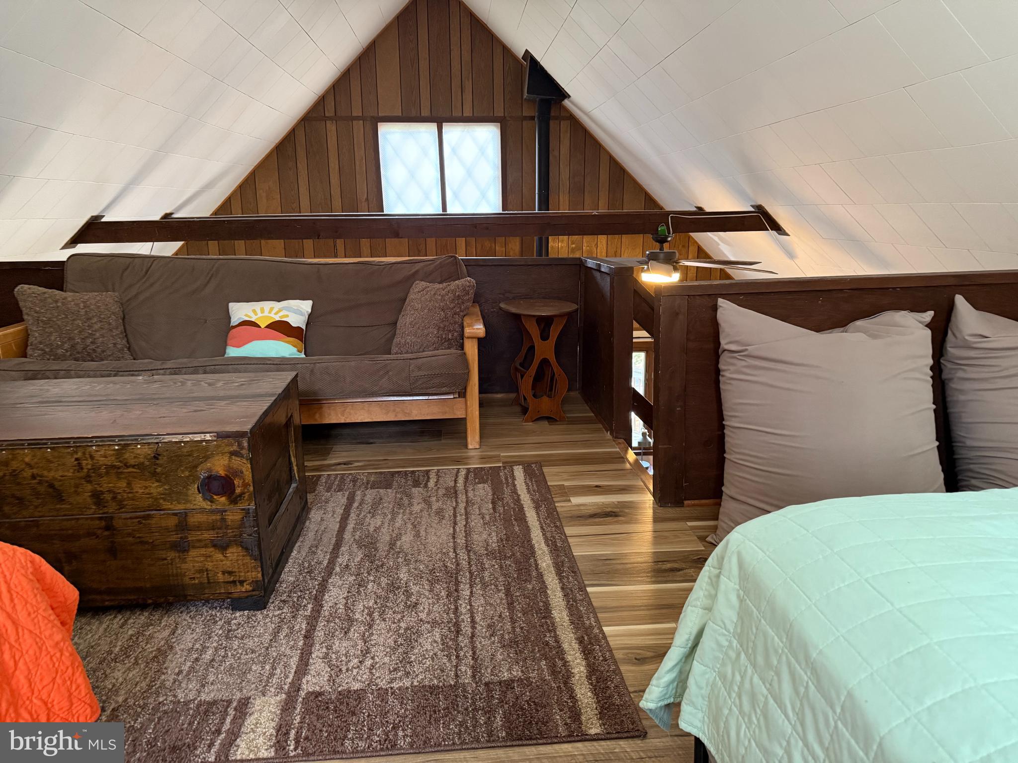 ARROWHEAD LAKE - Residential