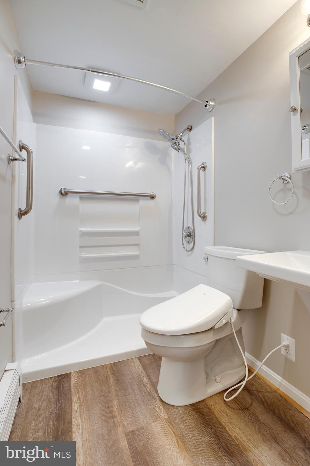 DALE CITY - Residential Lease