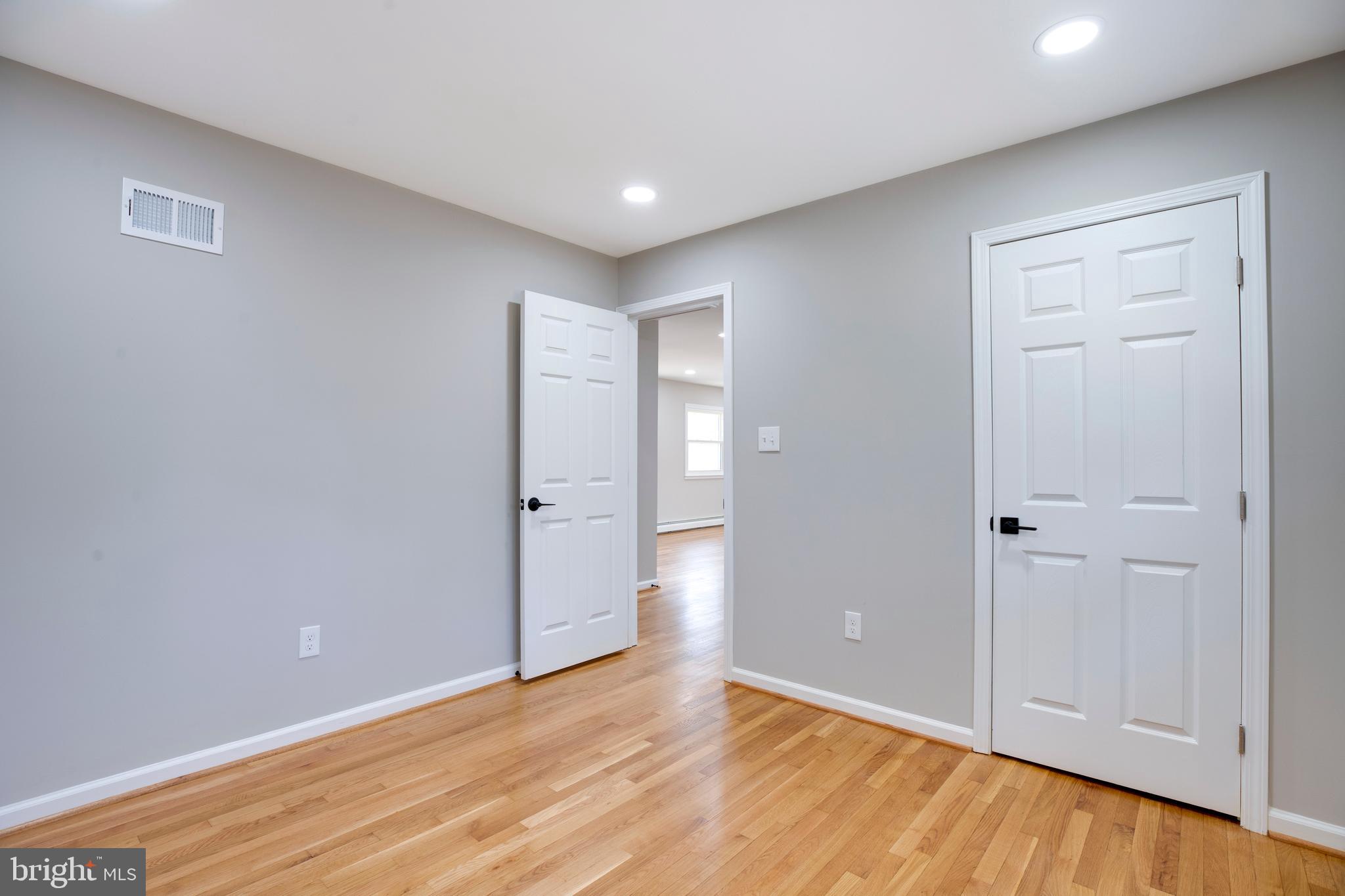 DALE CITY - Residential Lease