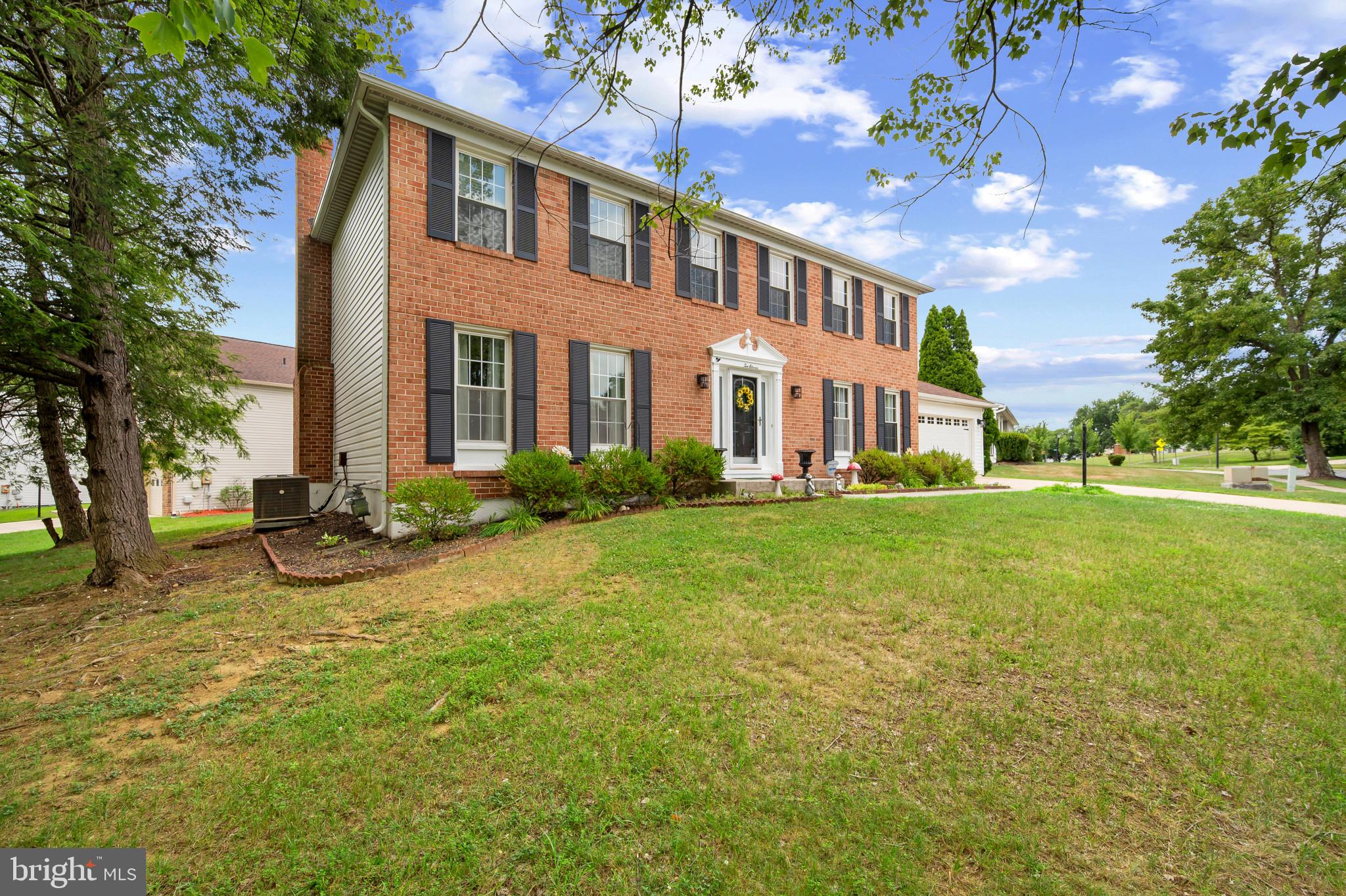1011 WINGED FOOT DRIVE