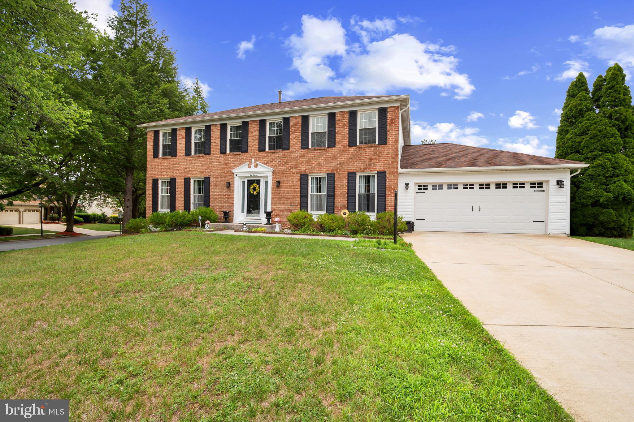 1011 WINGED FOOT DRIVE