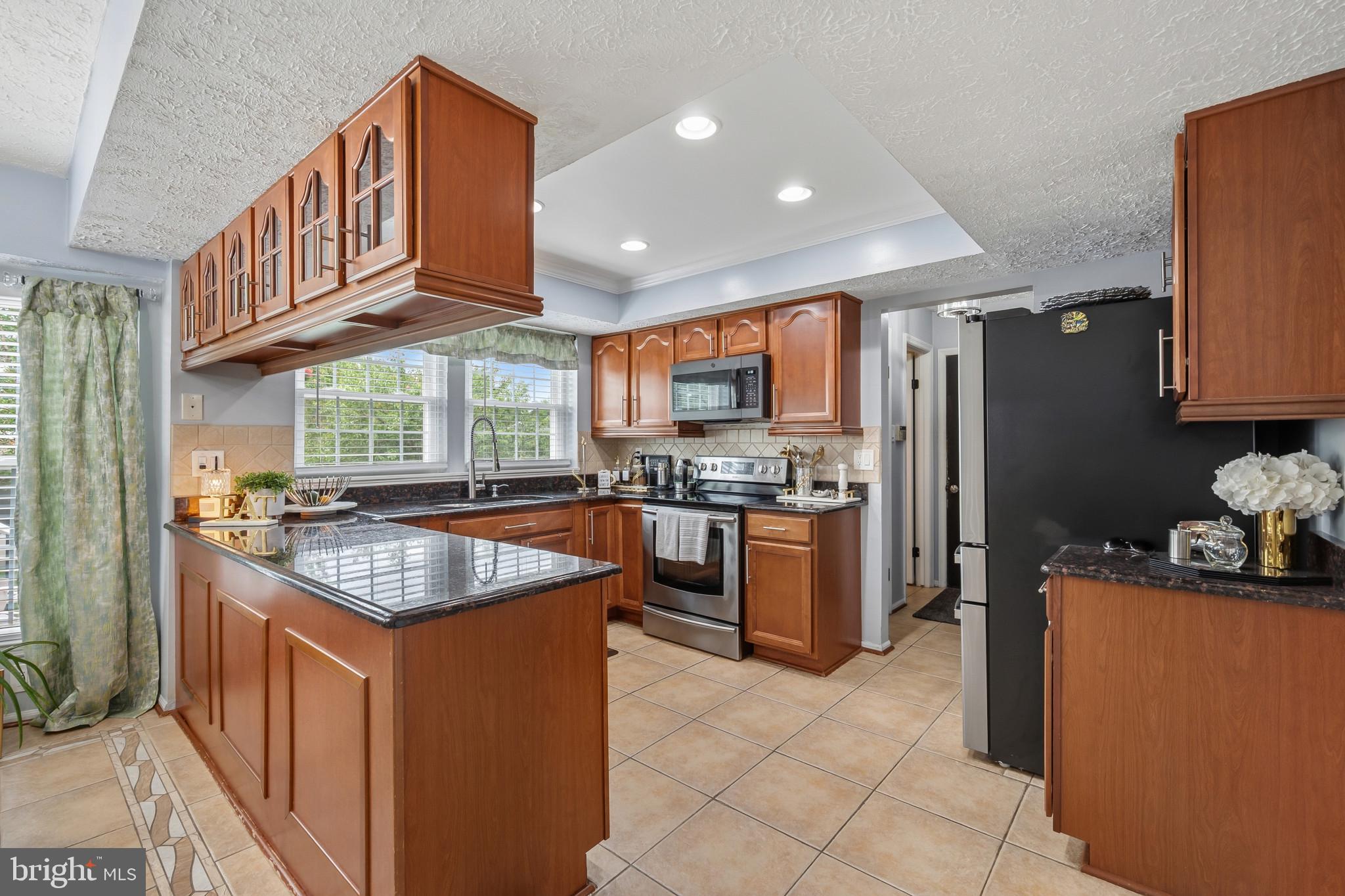 1011 WINGED FOOT DRIVE