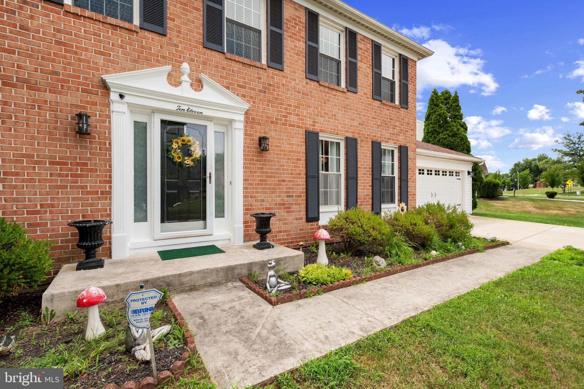 1011 WINGED FOOT DRIVE