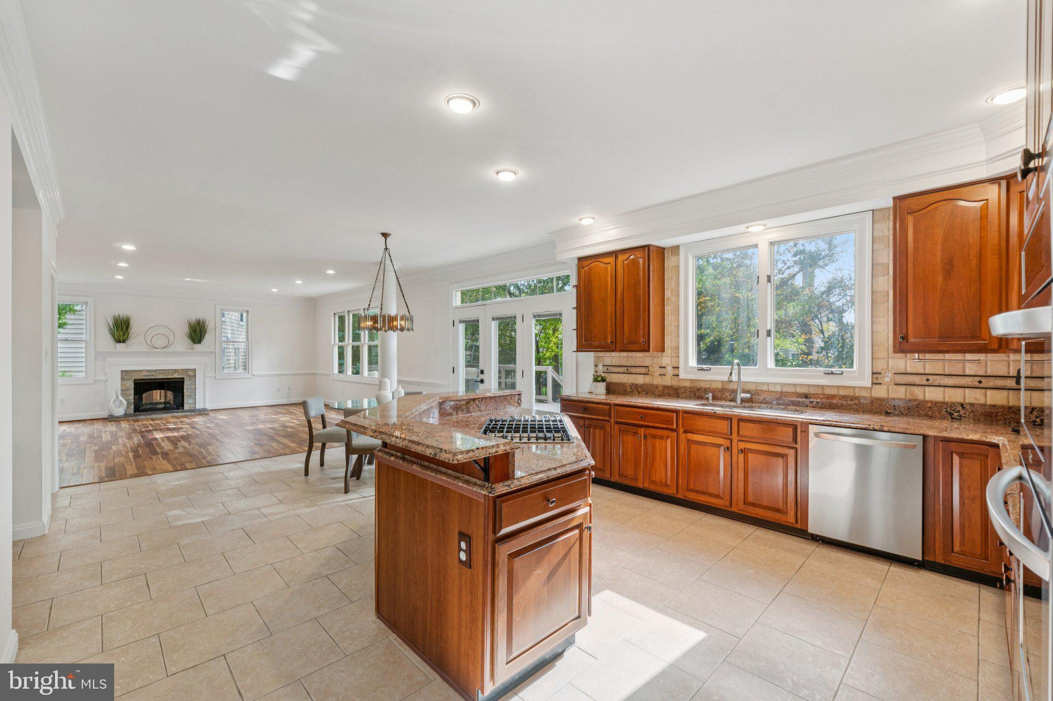 WILLOWS OF POTOMAC - Residential Lease