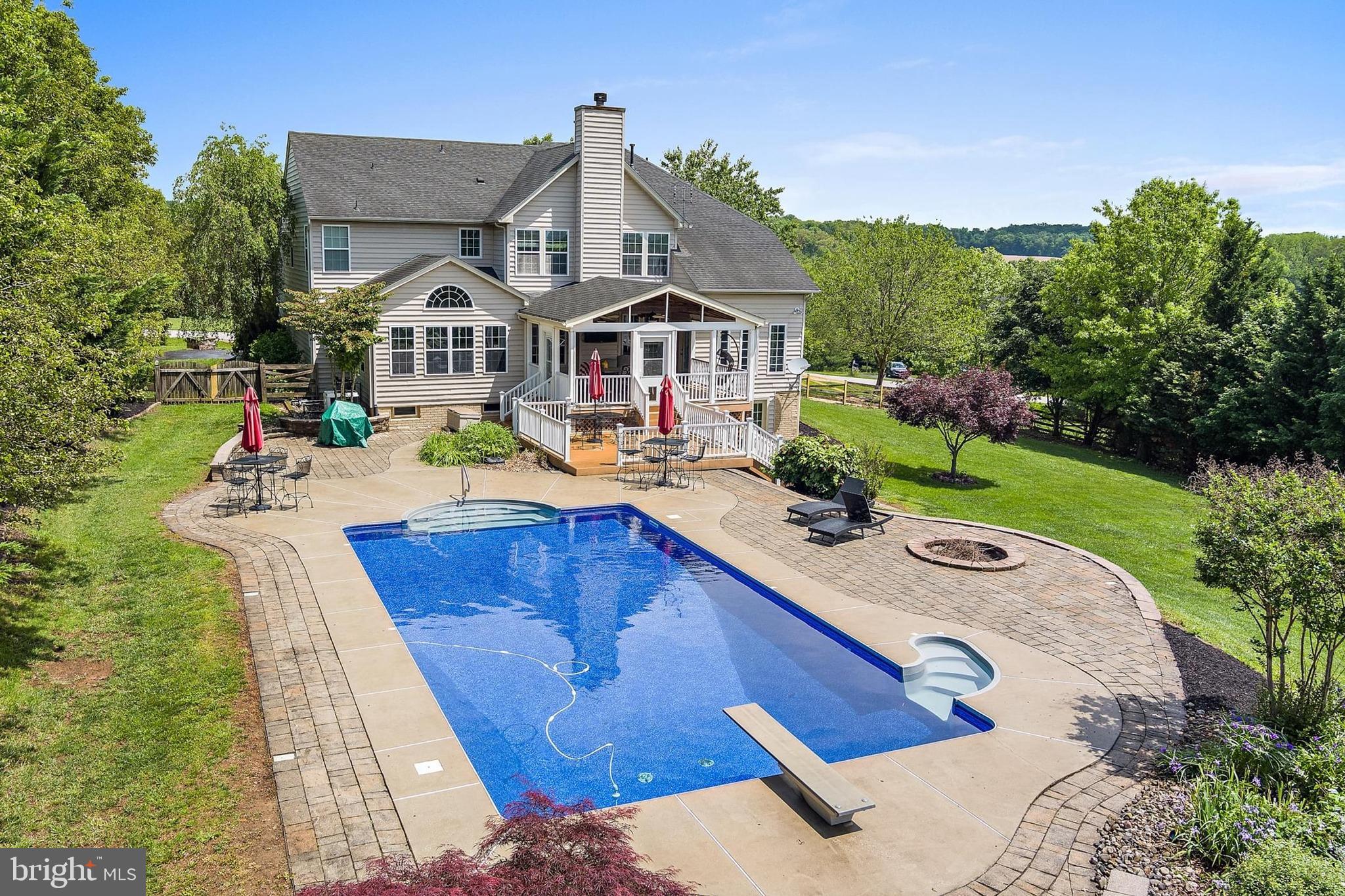 609 CORSAIR COURT
