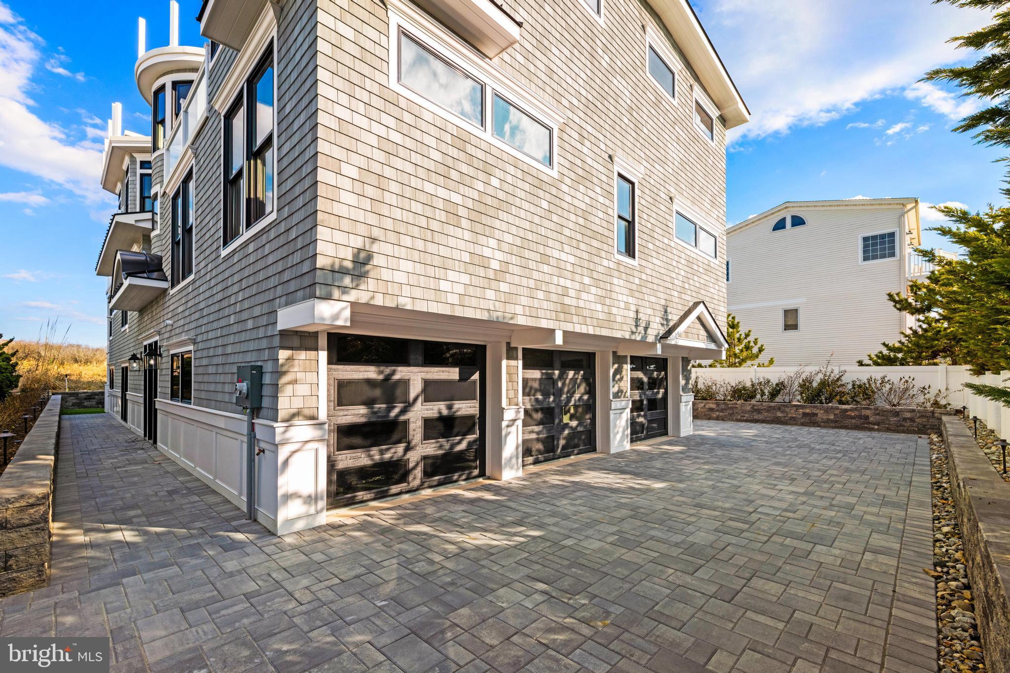 11 E 30TH STREET