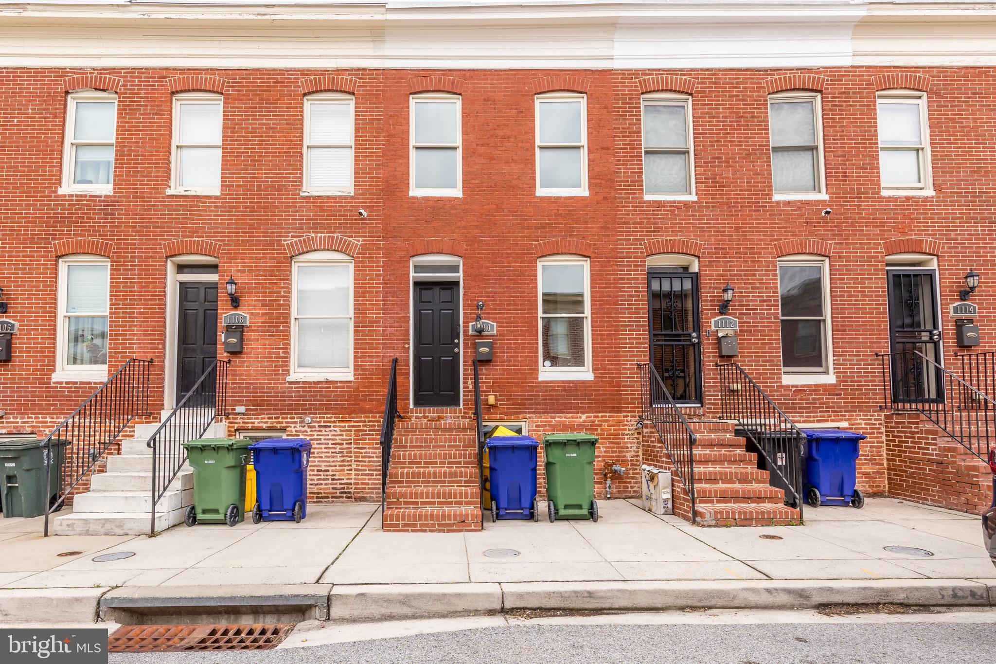 Fabulous rehabbed Townhouse with 2 Bedroom and 2.5 Bathrooms. Den could also be used as 3rd bedroom. Beautiful hardwood floors throughout first floor with open floor concept. Spacious kitchen with granite counter tops, stainless steel appliances including gas stove, refrigerator, dishwasher. 2 Master Suites with great closet space and carpet. Large roof top deck with great views of Baltimore. Parking pad in the back of home with privacy fence. The home is close to Eager Park and Starbucks, restaurants. 24/7 security and within the JHU Lyft program boundaries. Wonderful Opportunity.