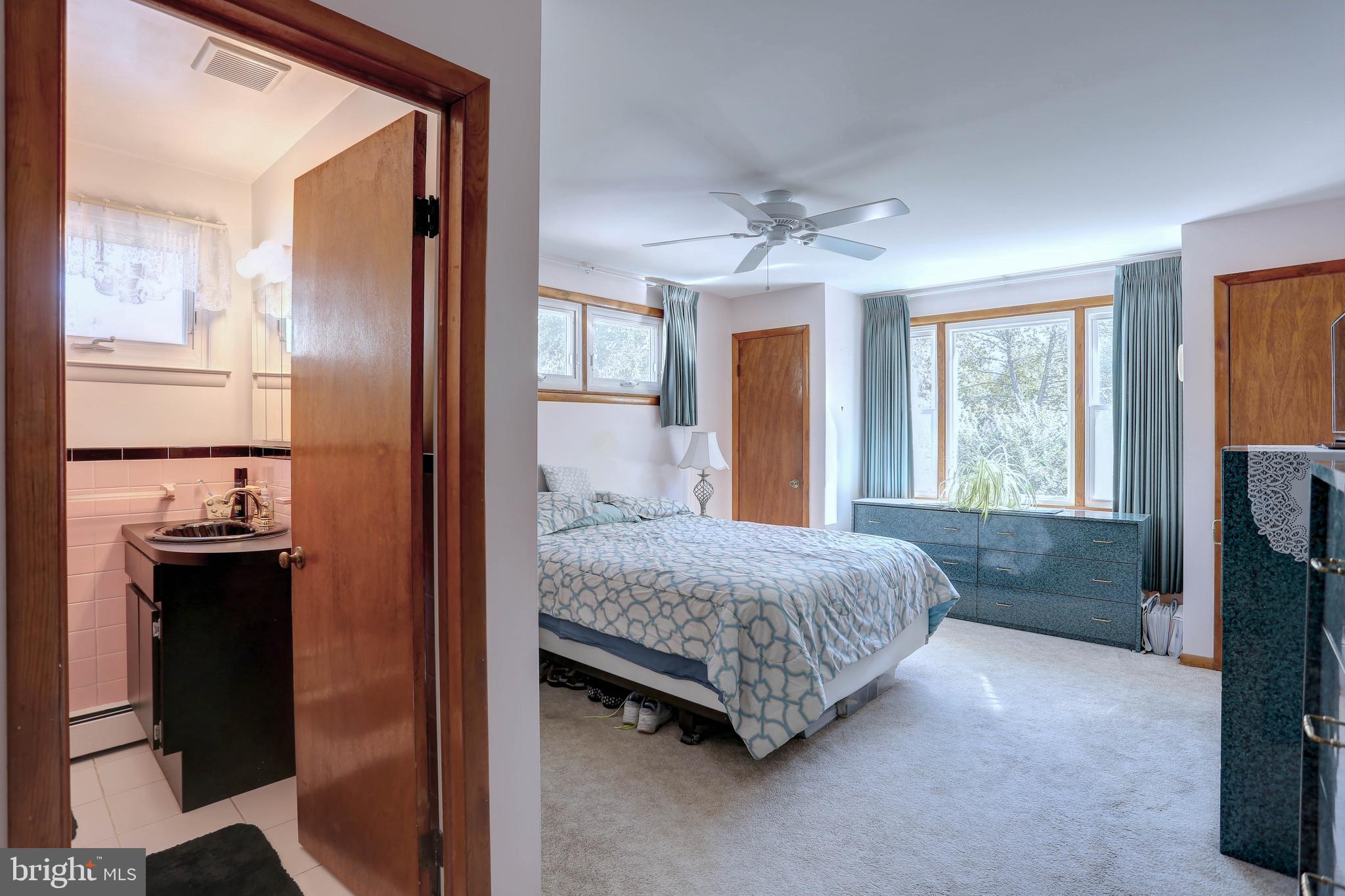 PARKVILLE - Residential