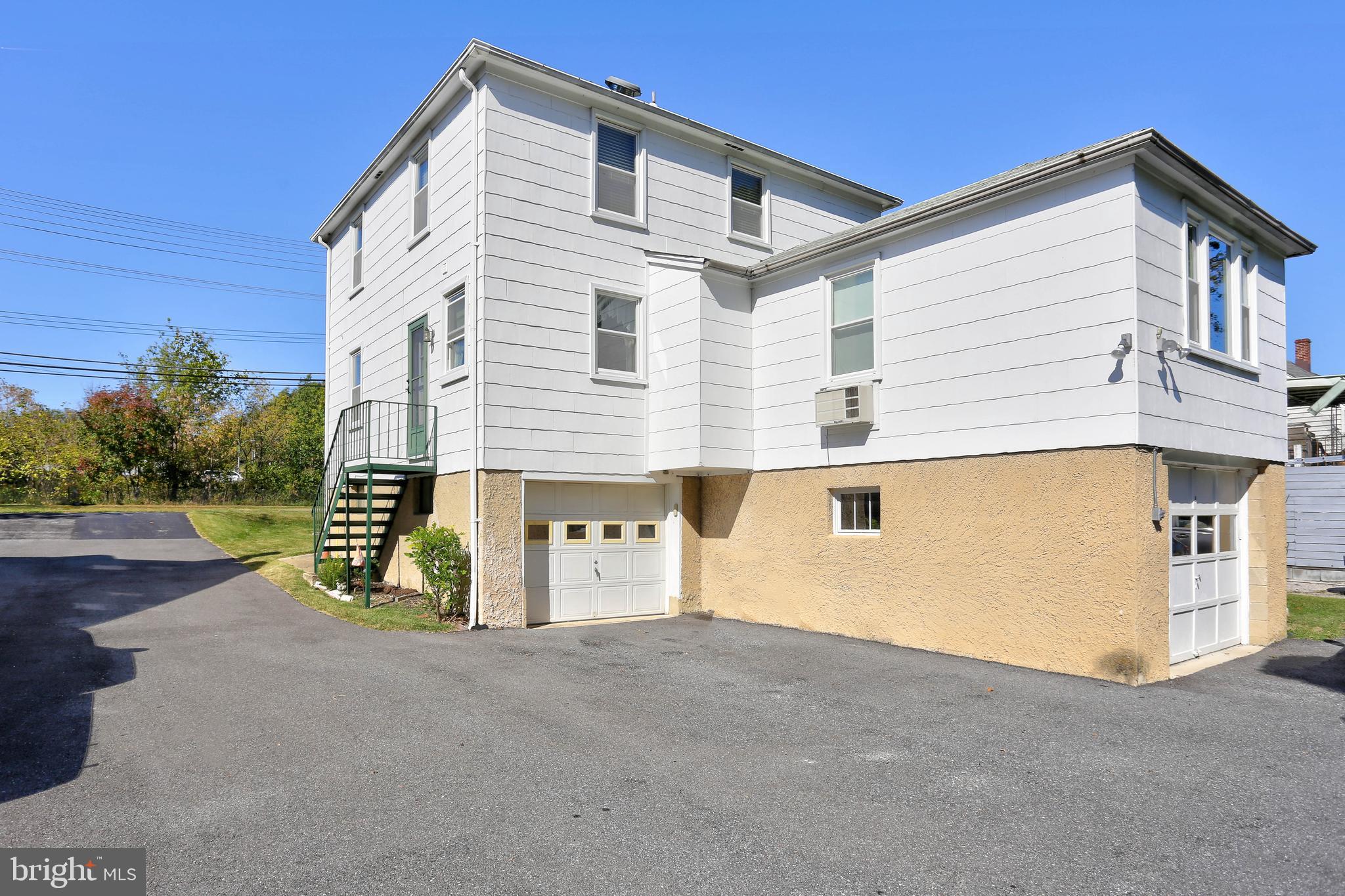 PARKVILLE - Residential