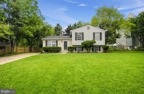 Homes For Sale - 32 S Church Street<br/> LOVETTSVILLE, VA 20180