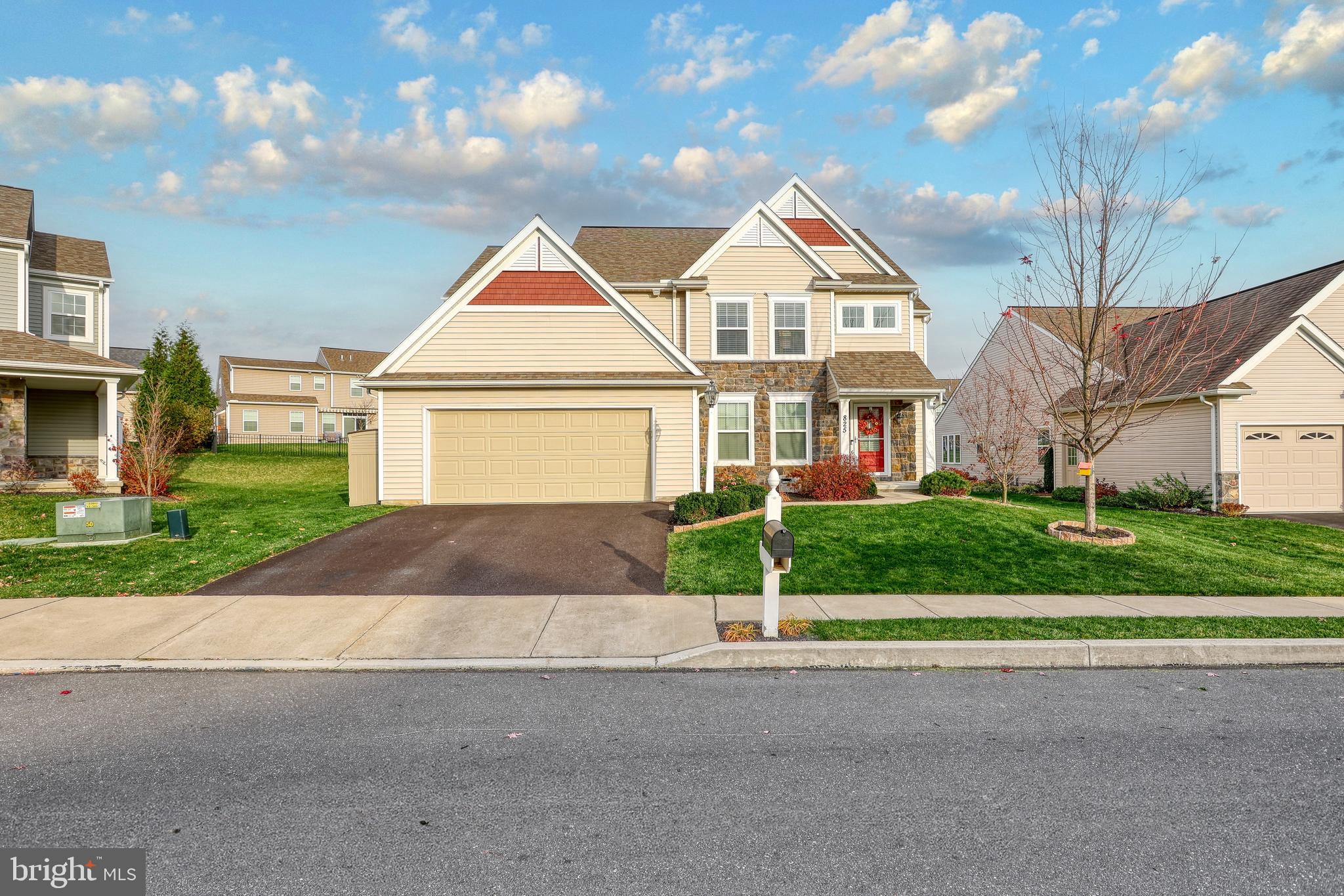 WINDING HILLS - Residential