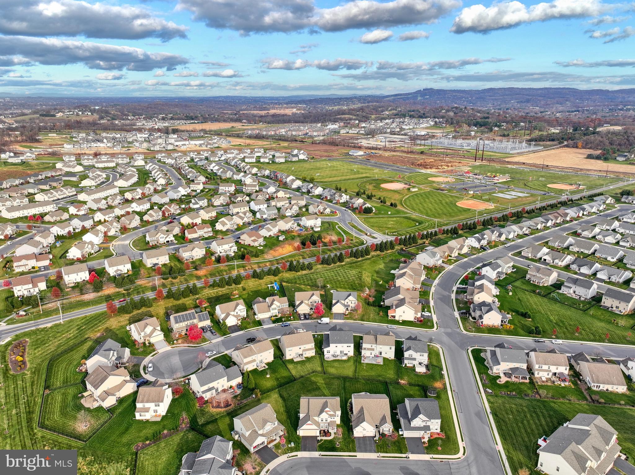 WINDING HILLS - Residential