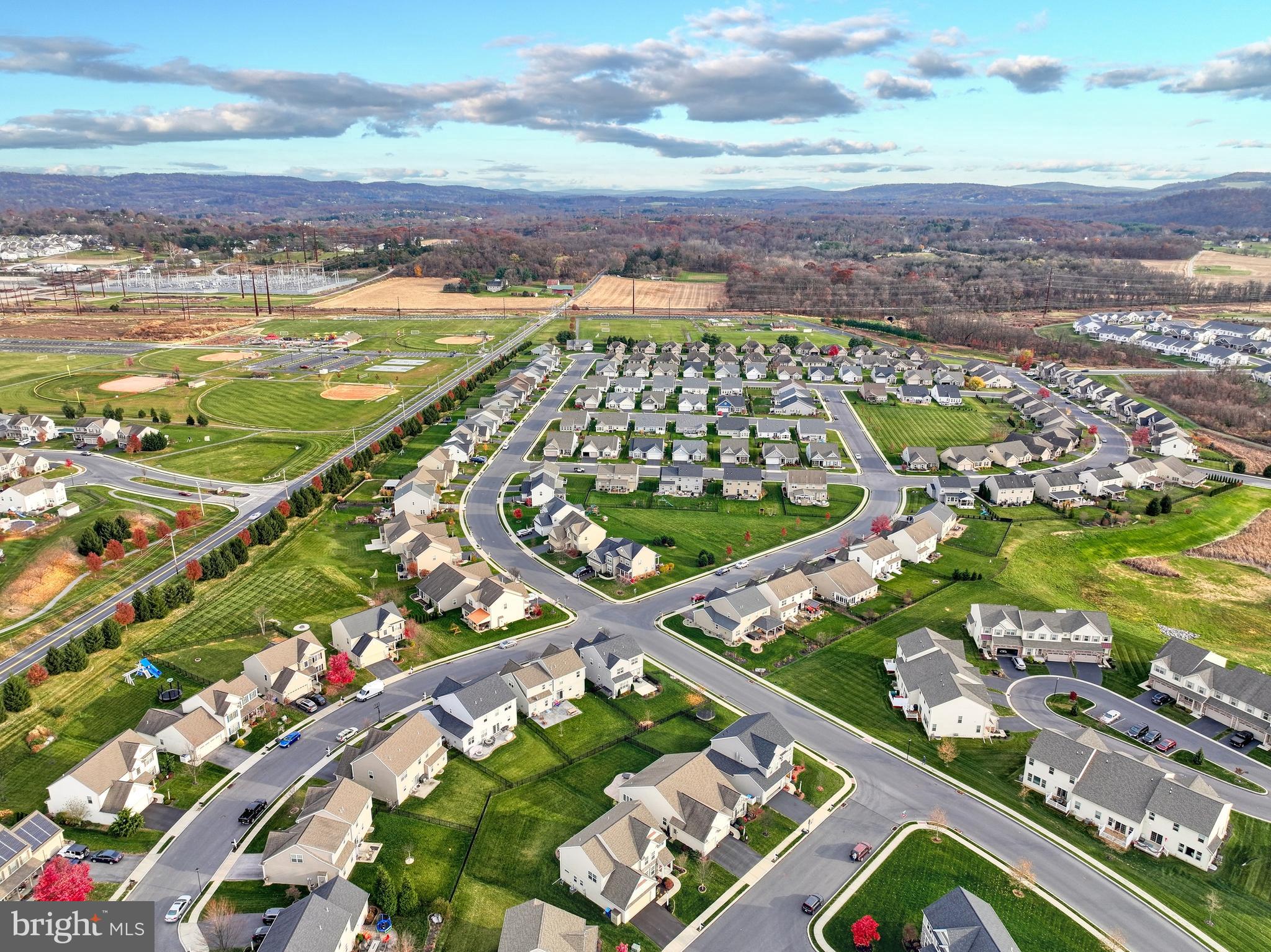 WINDING HILLS - Residential