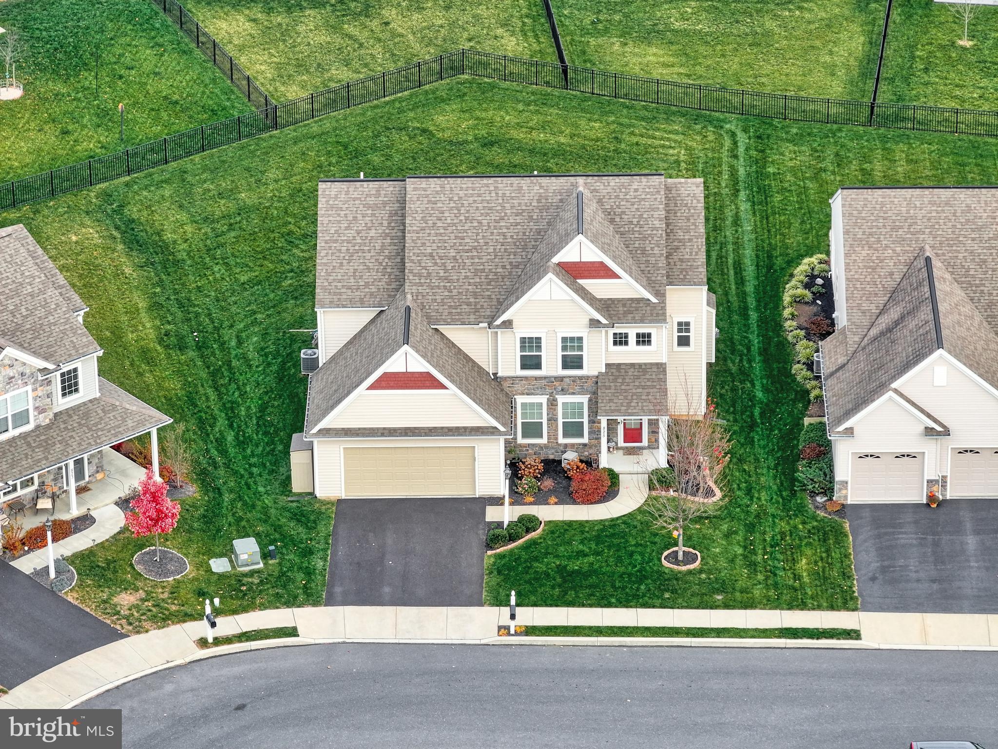 WINDING HILLS - Residential