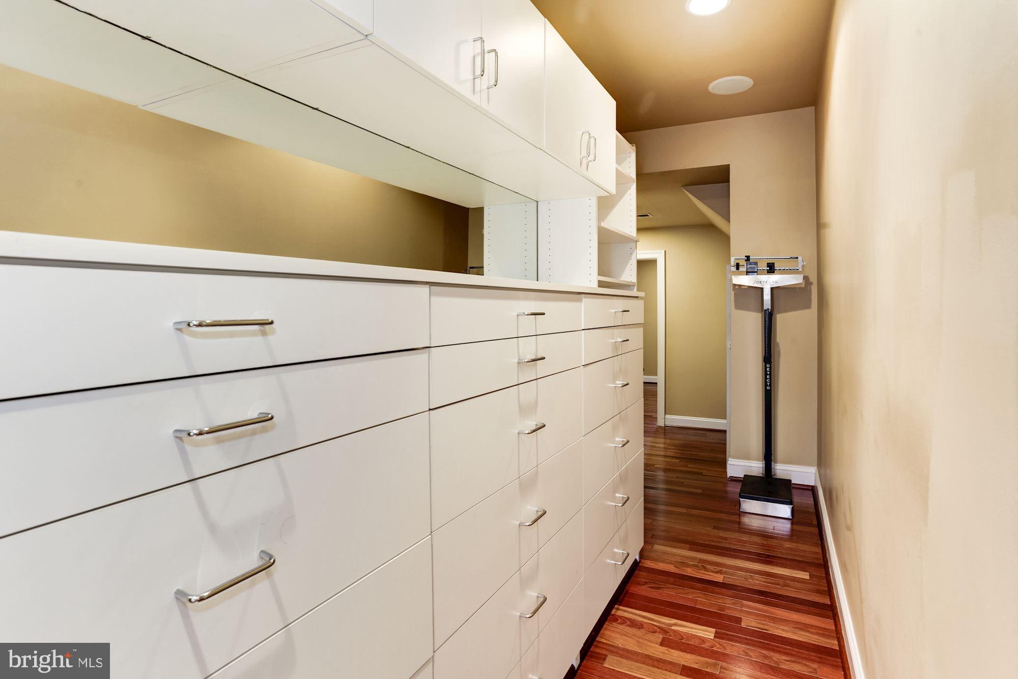 FALLSGROVE - Residential