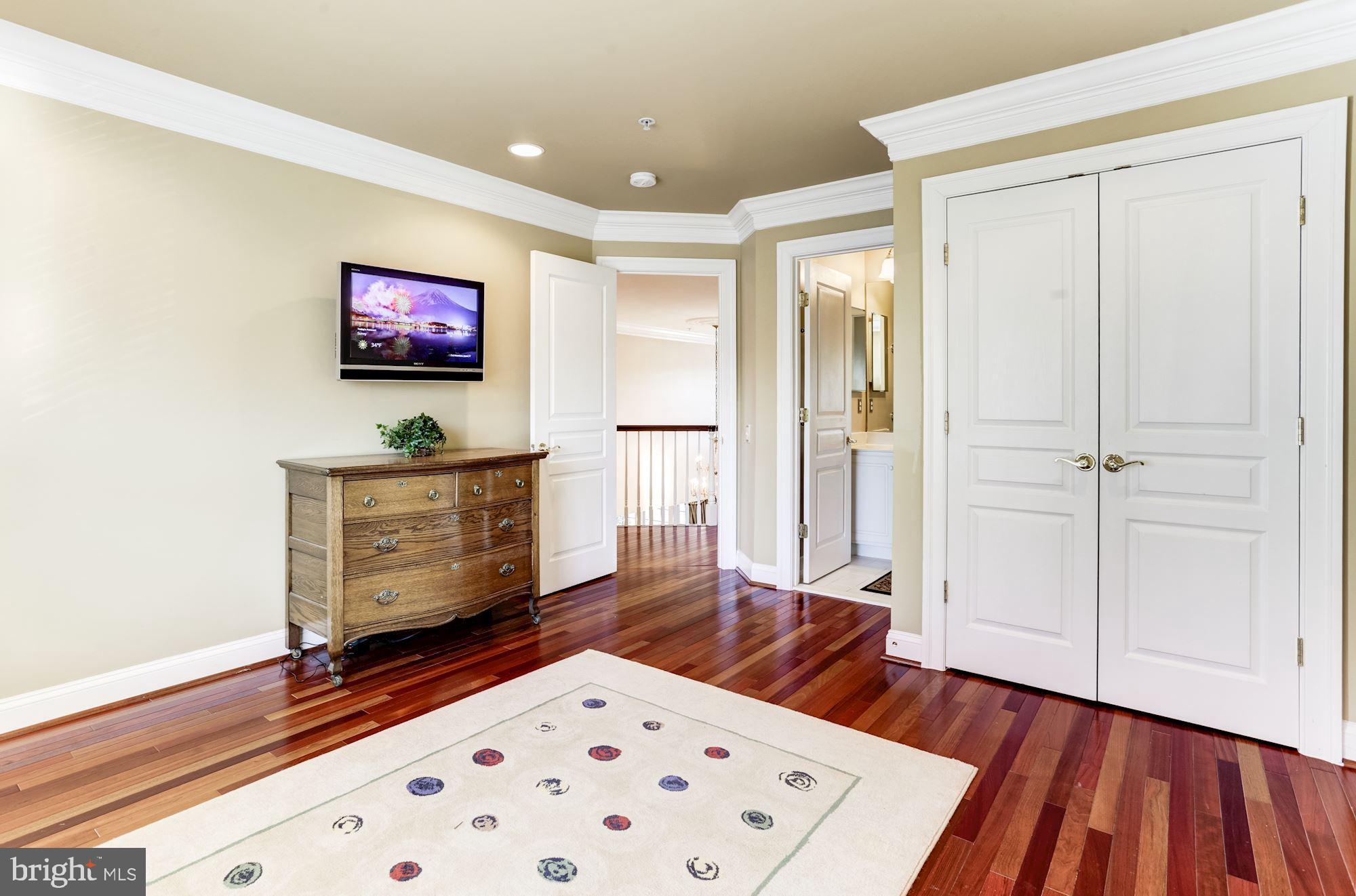 FALLSGROVE - Residential