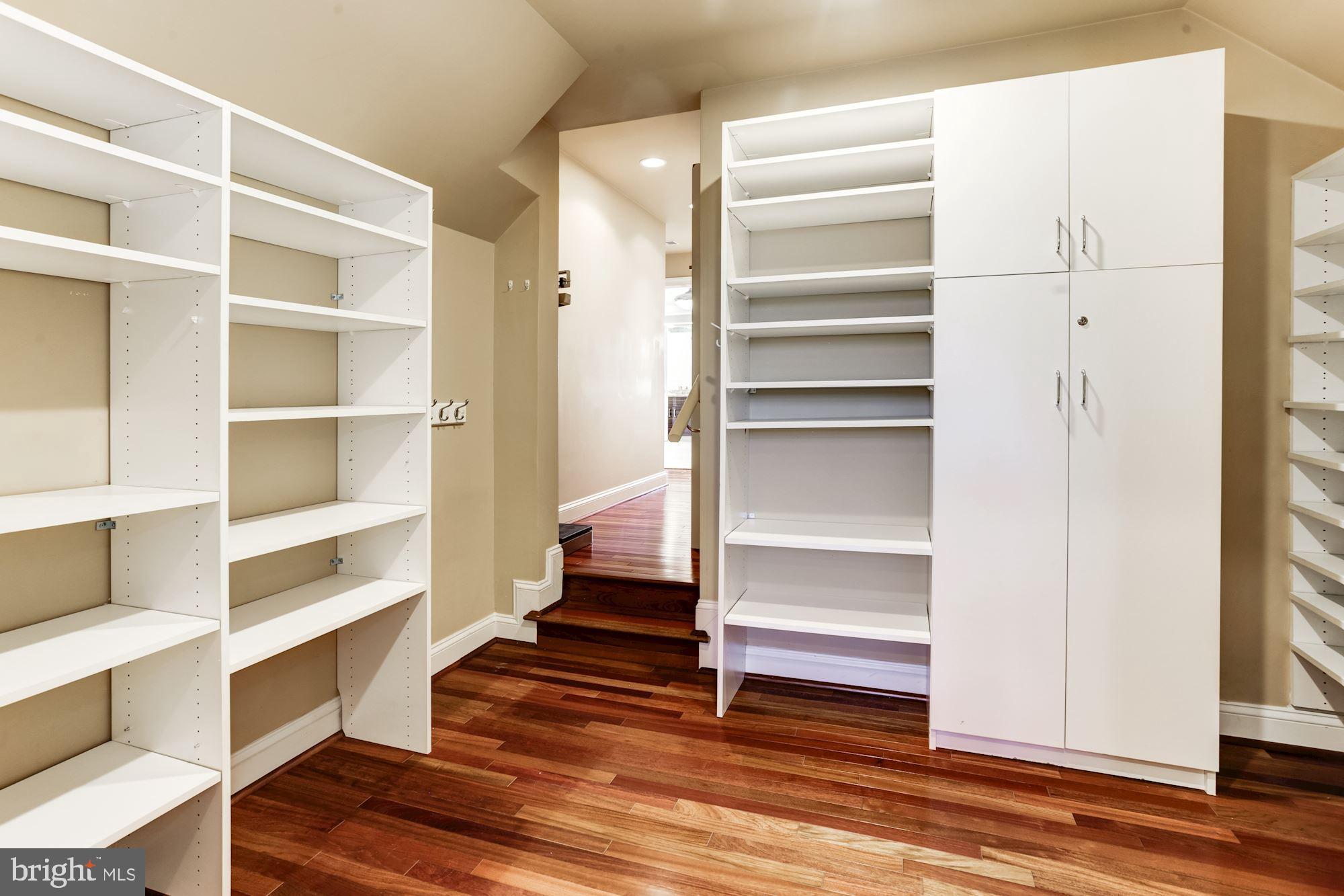 FALLSGROVE - Residential