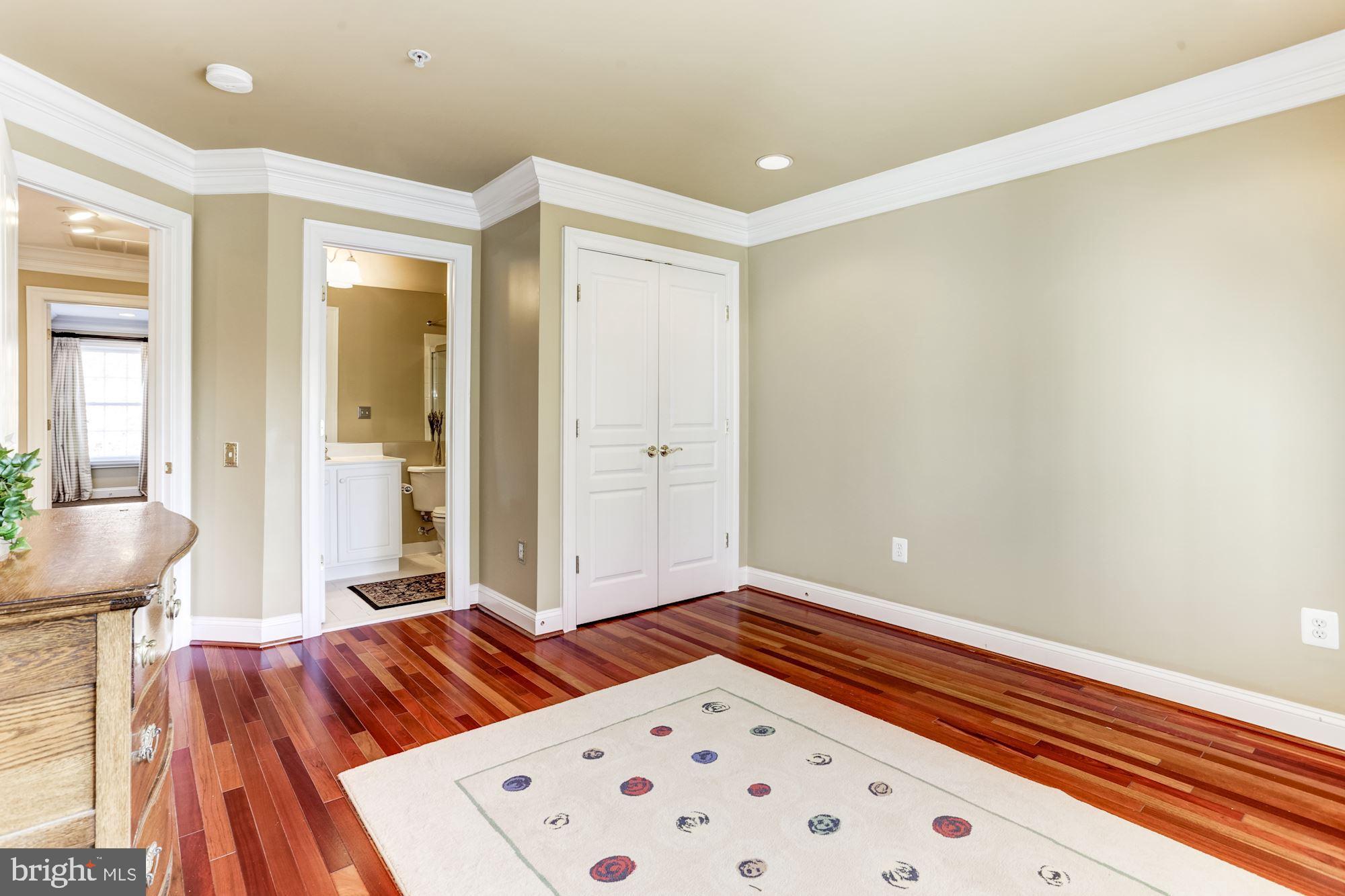 FALLSGROVE - Residential