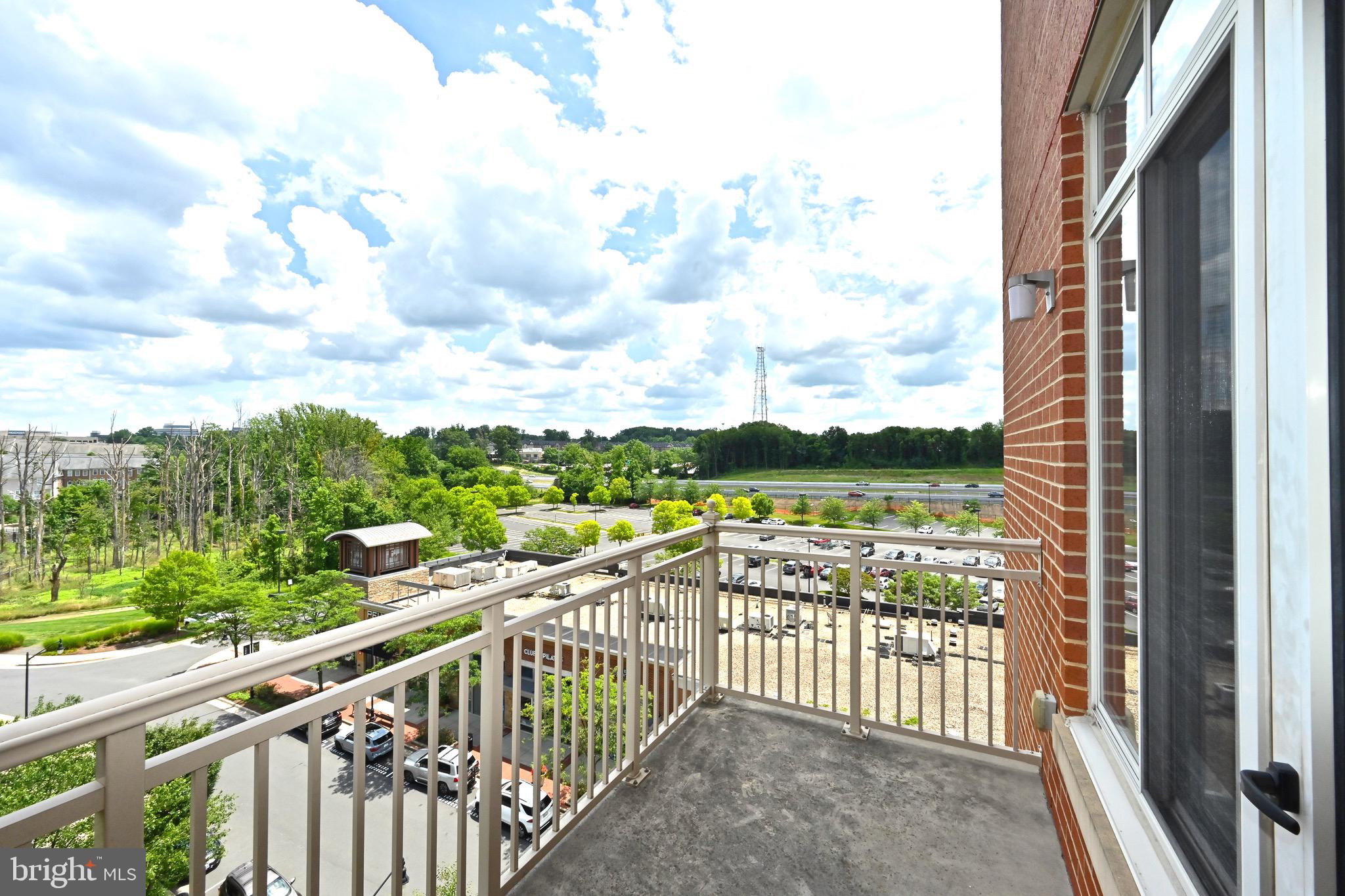 ELAN AT EAST MARKET - Residential