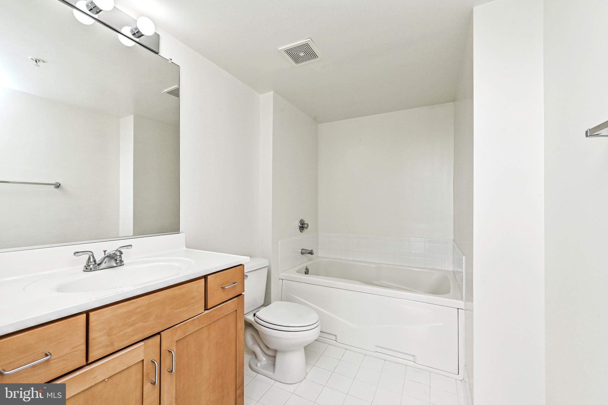 ELAN AT EAST MARKET - Residential