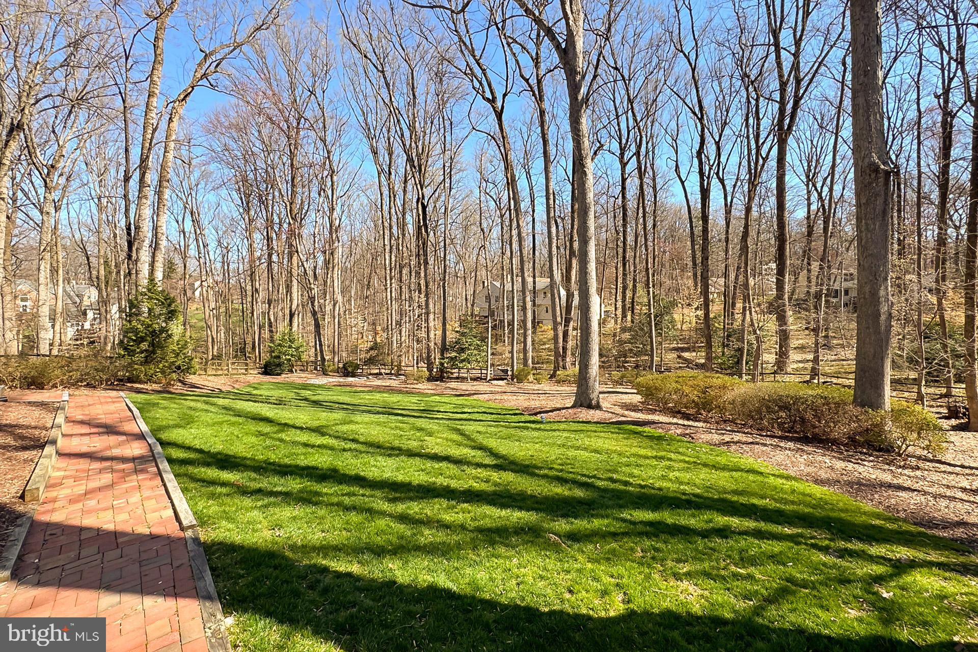 FAIRFAX STATION - Residential