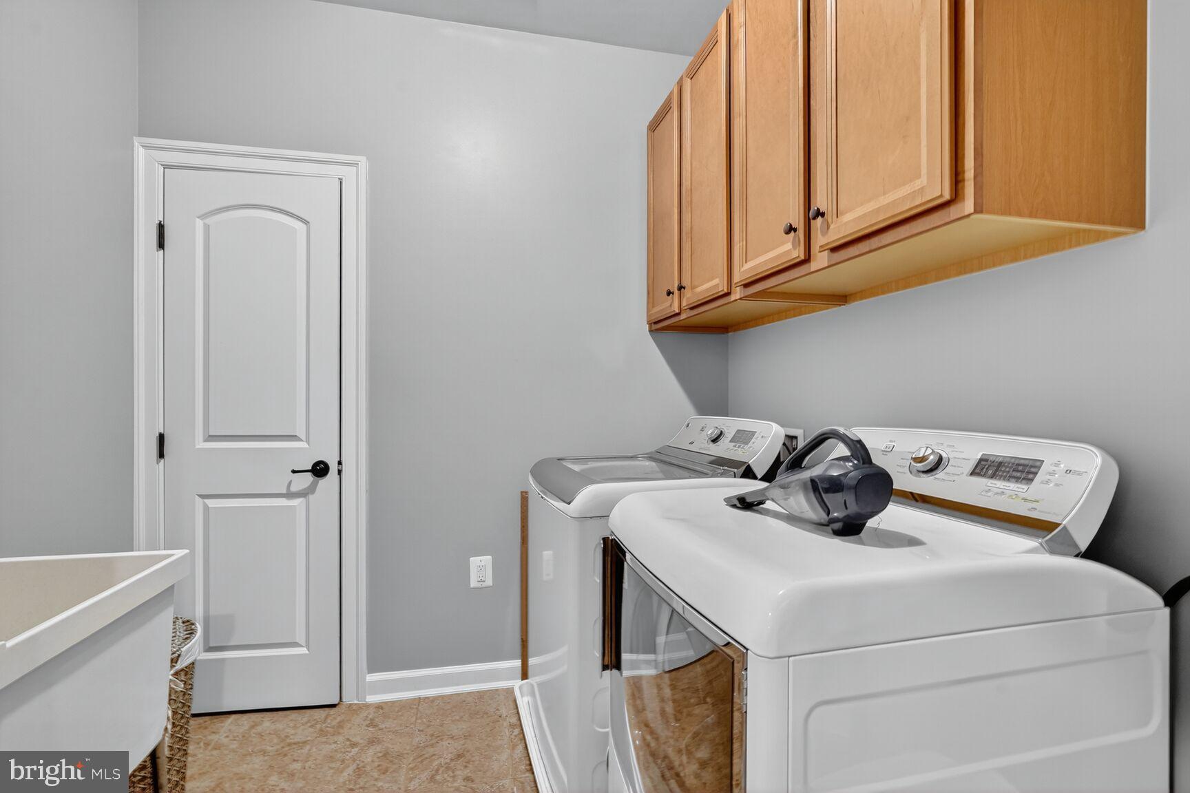 BURGUNDY WOODS - Residential