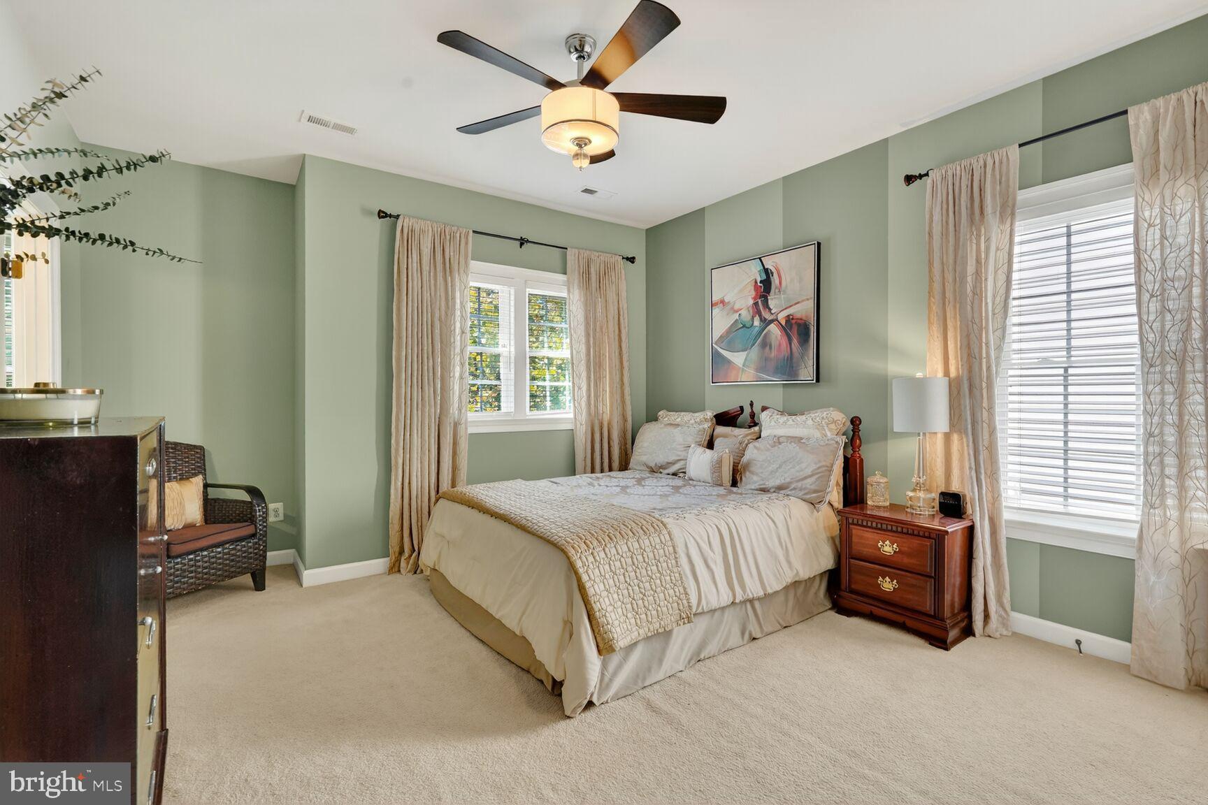 BURGUNDY WOODS - Residential