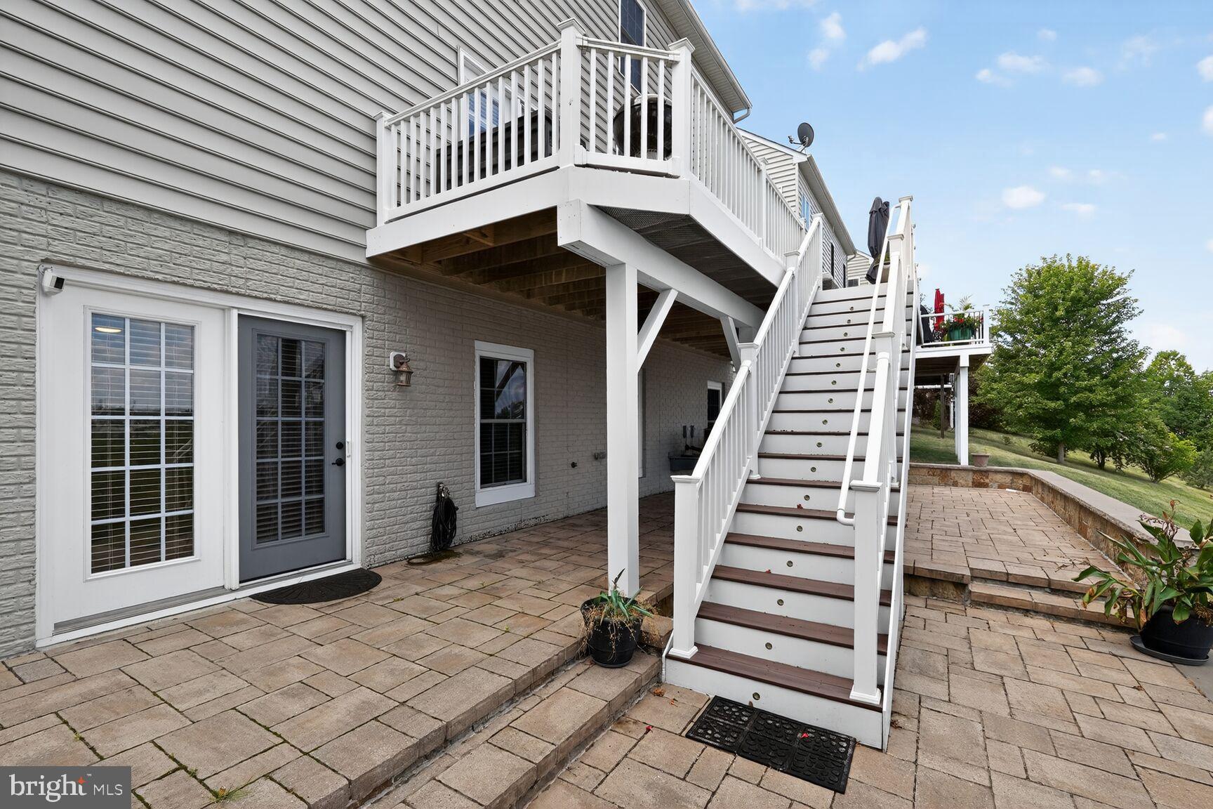 BURGUNDY WOODS - Residential